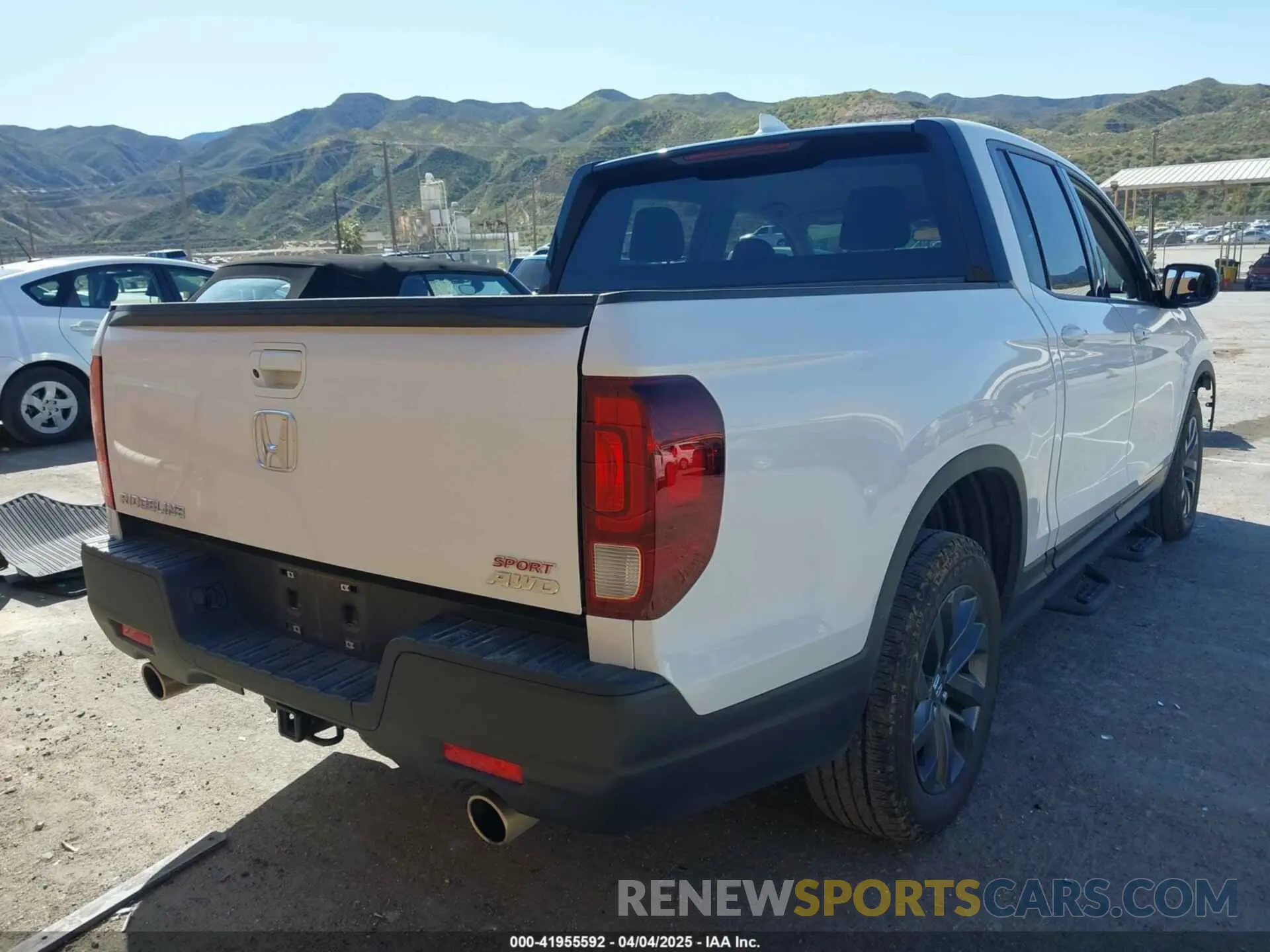 4 Photograph of a damaged car 5FPYK3F13PB060341 HONDA RIDGELINE 2023