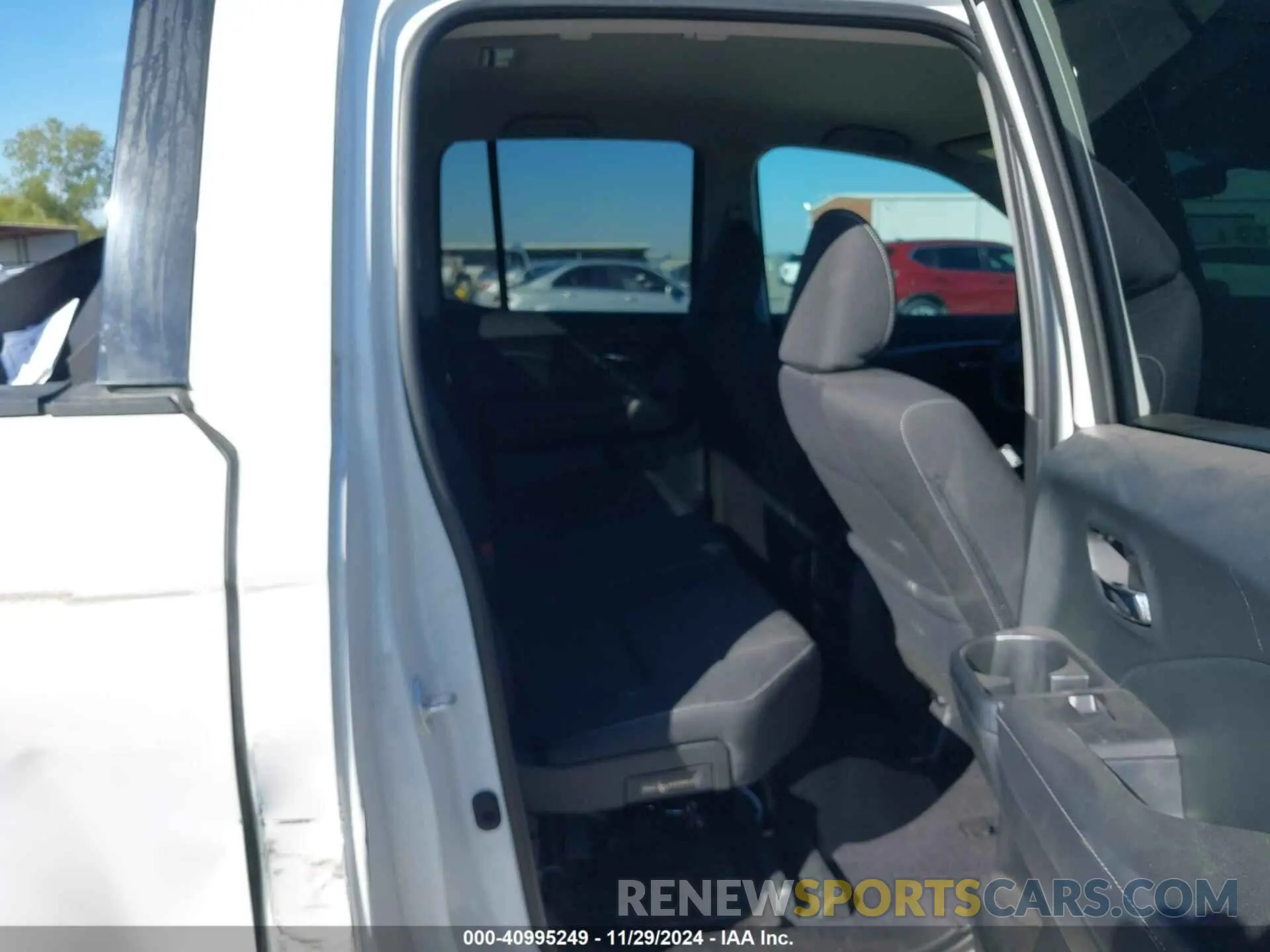 8 Photograph of a damaged car 5FPYK3F14PB041099 HONDA RIDGELINE 2023