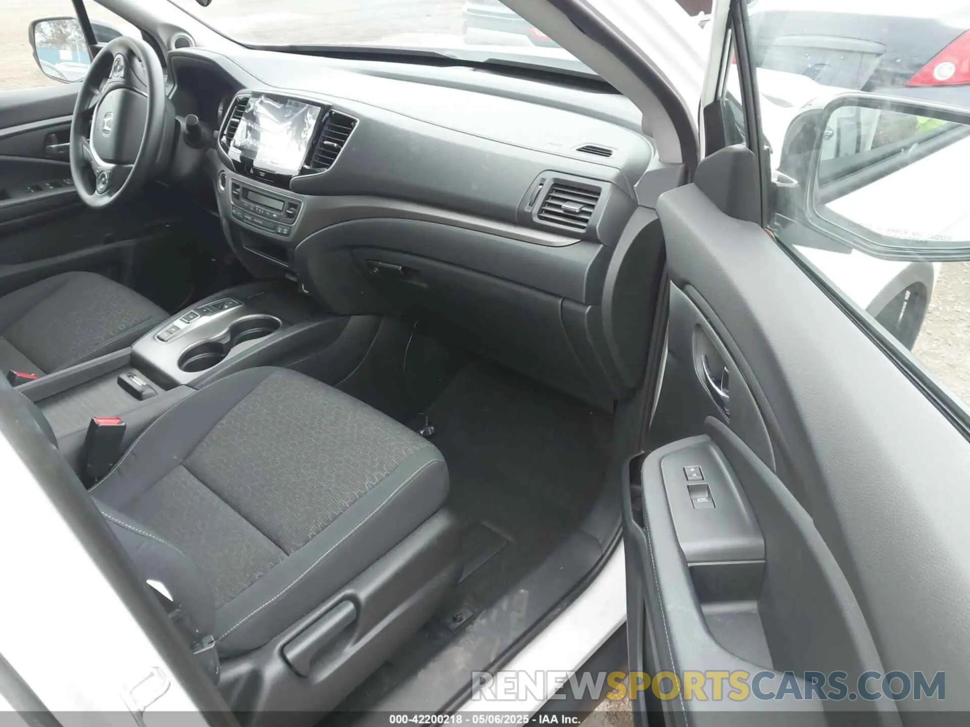 5 Photograph of a damaged car 5FPYK3F19PB057816 HONDA RIDGELINE 2023