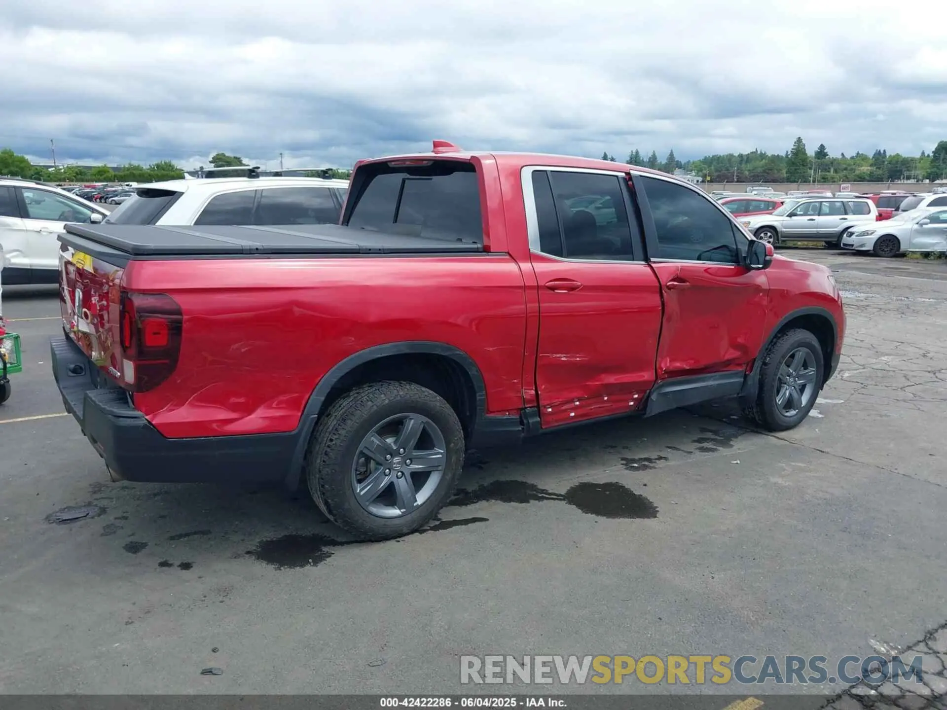 4 Photograph of a damaged car 5FPYK3F51PB015501 HONDA RIDGELINE 2023