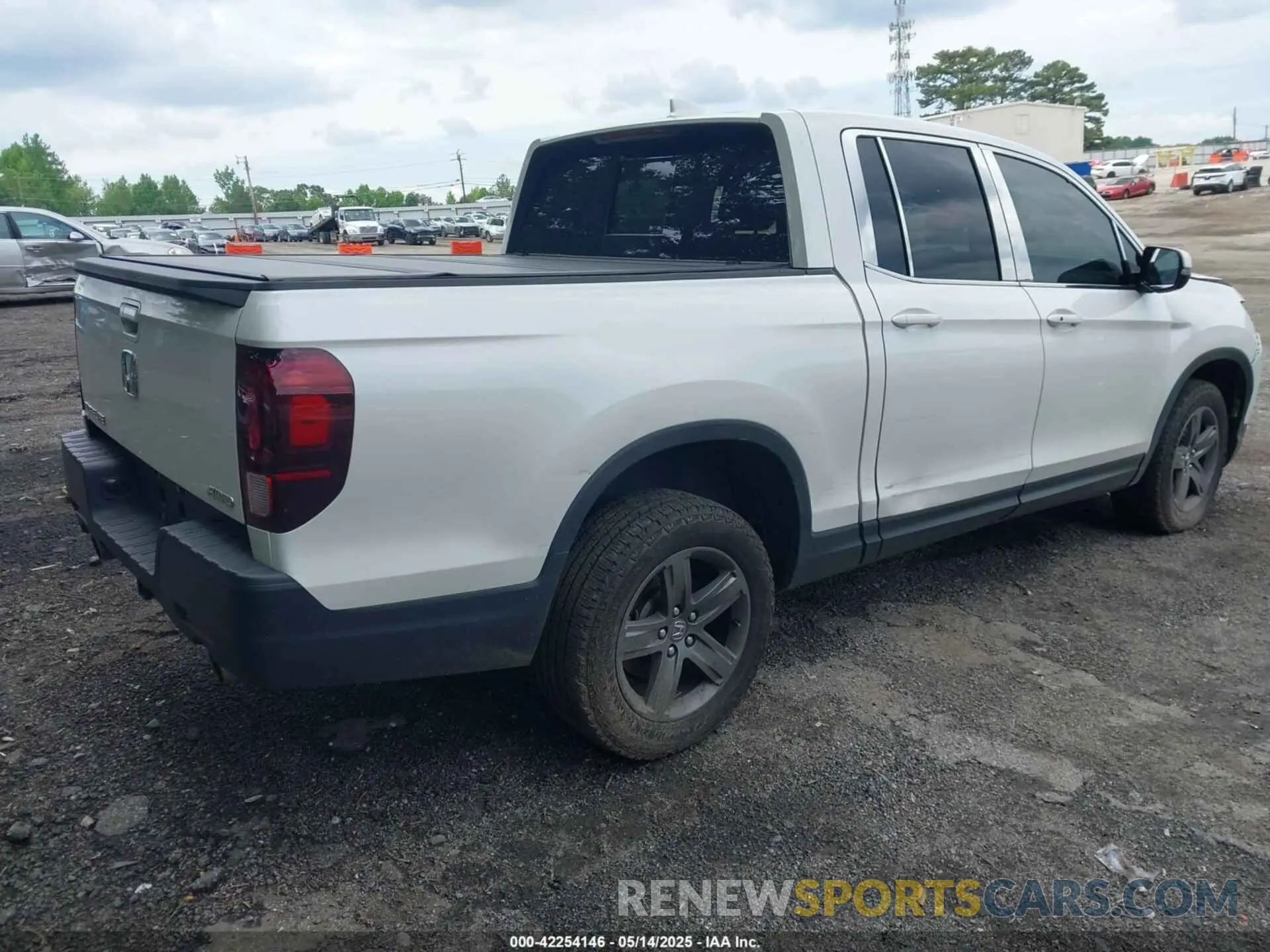 4 Photograph of a damaged car 5FPYK3F53PB003091 HONDA RIDGELINE 2023