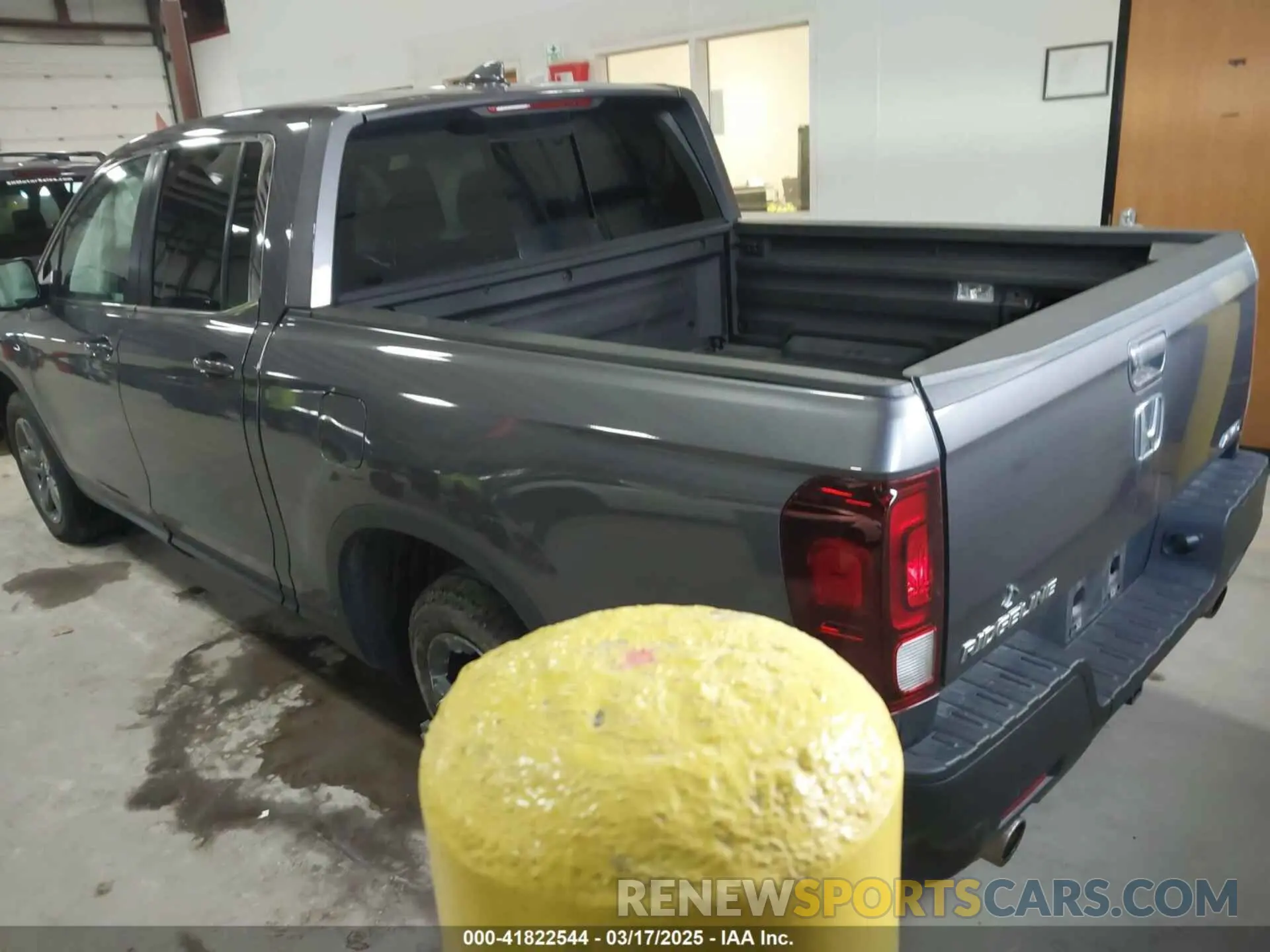 3 Photograph of a damaged car 5FPYK3F53PB008033 HONDA RIDGELINE 2023