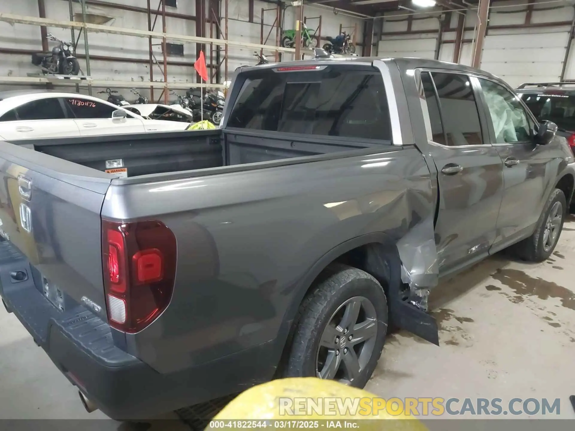 4 Photograph of a damaged car 5FPYK3F53PB008033 HONDA RIDGELINE 2023