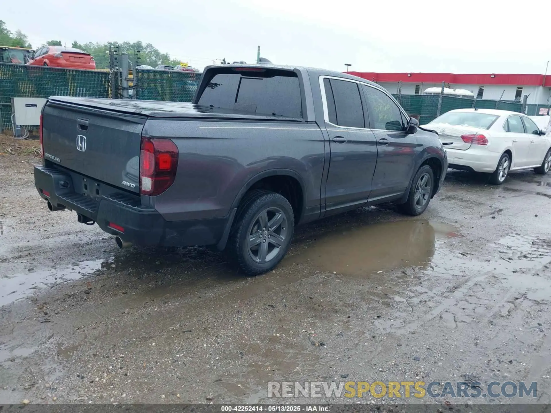 4 Photograph of a damaged car 5FPYK3F5XPB030014 HONDA RIDGELINE 2023