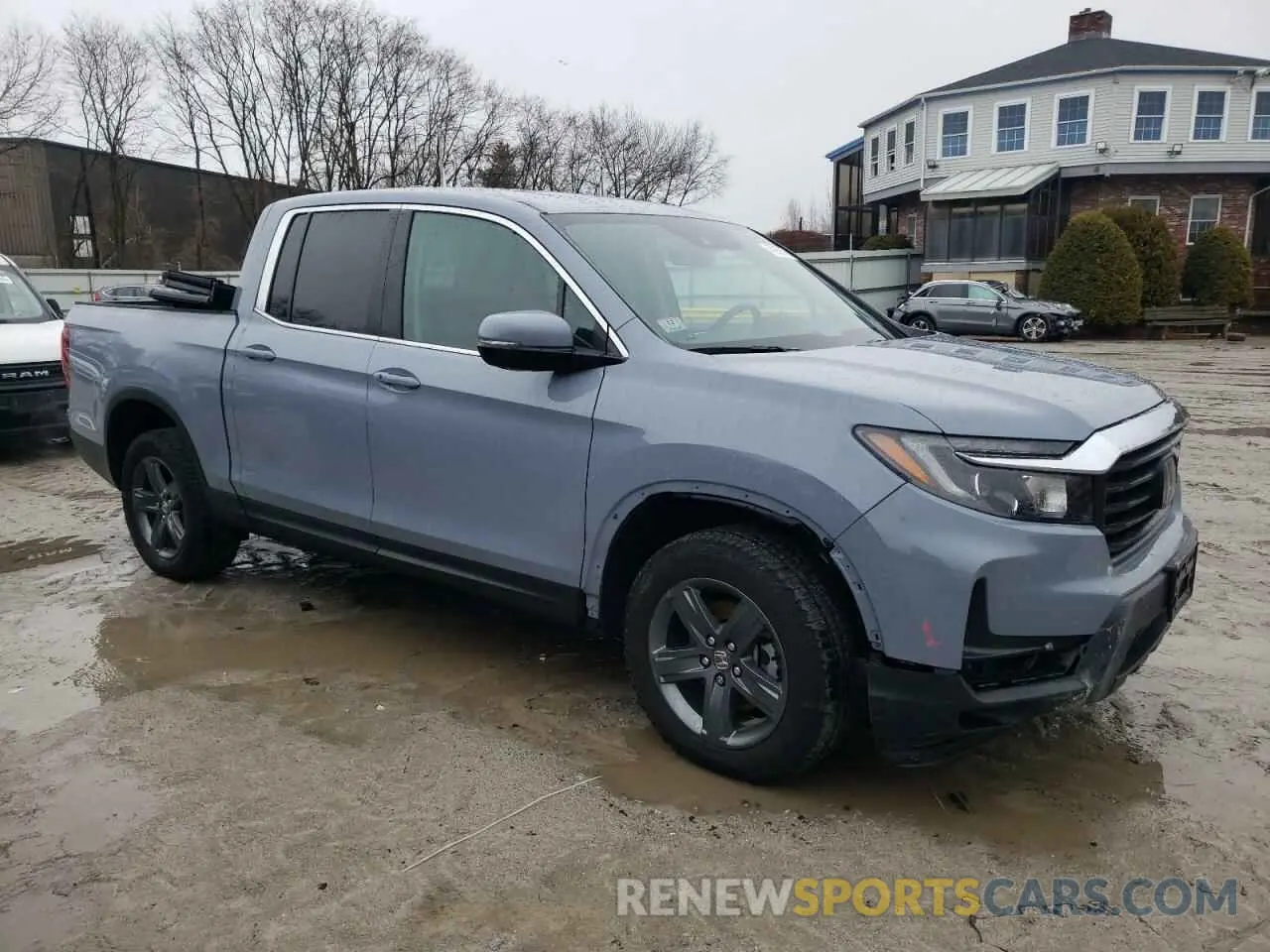 4 Photograph of a damaged car 5FPYK3F5XPB062963 HONDA RIDGELINE 2023