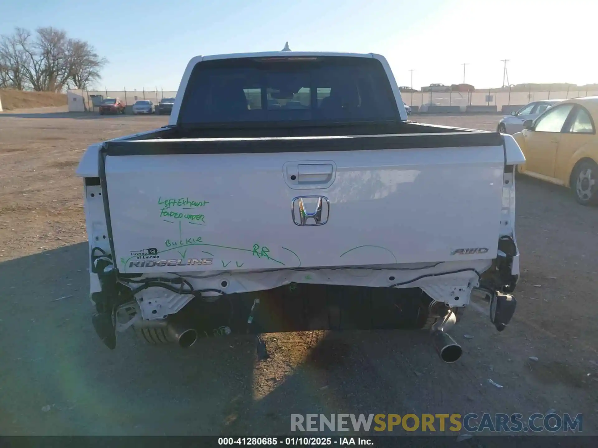 17 Photograph of a damaged car 5FPYK3F5XPB068729 HONDA RIDGELINE 2023