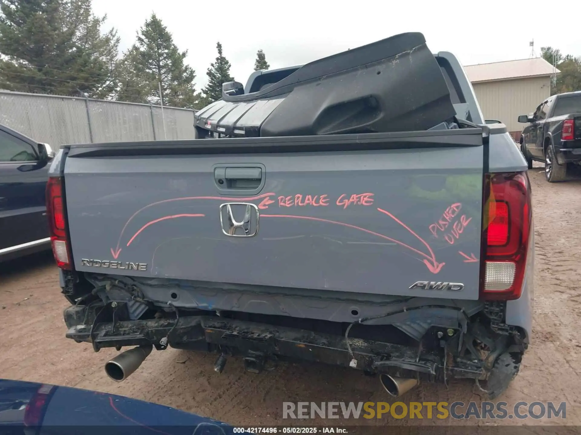 17 Photograph of a damaged car 5FPYK3F71PB005231 HONDA RIDGELINE 2023