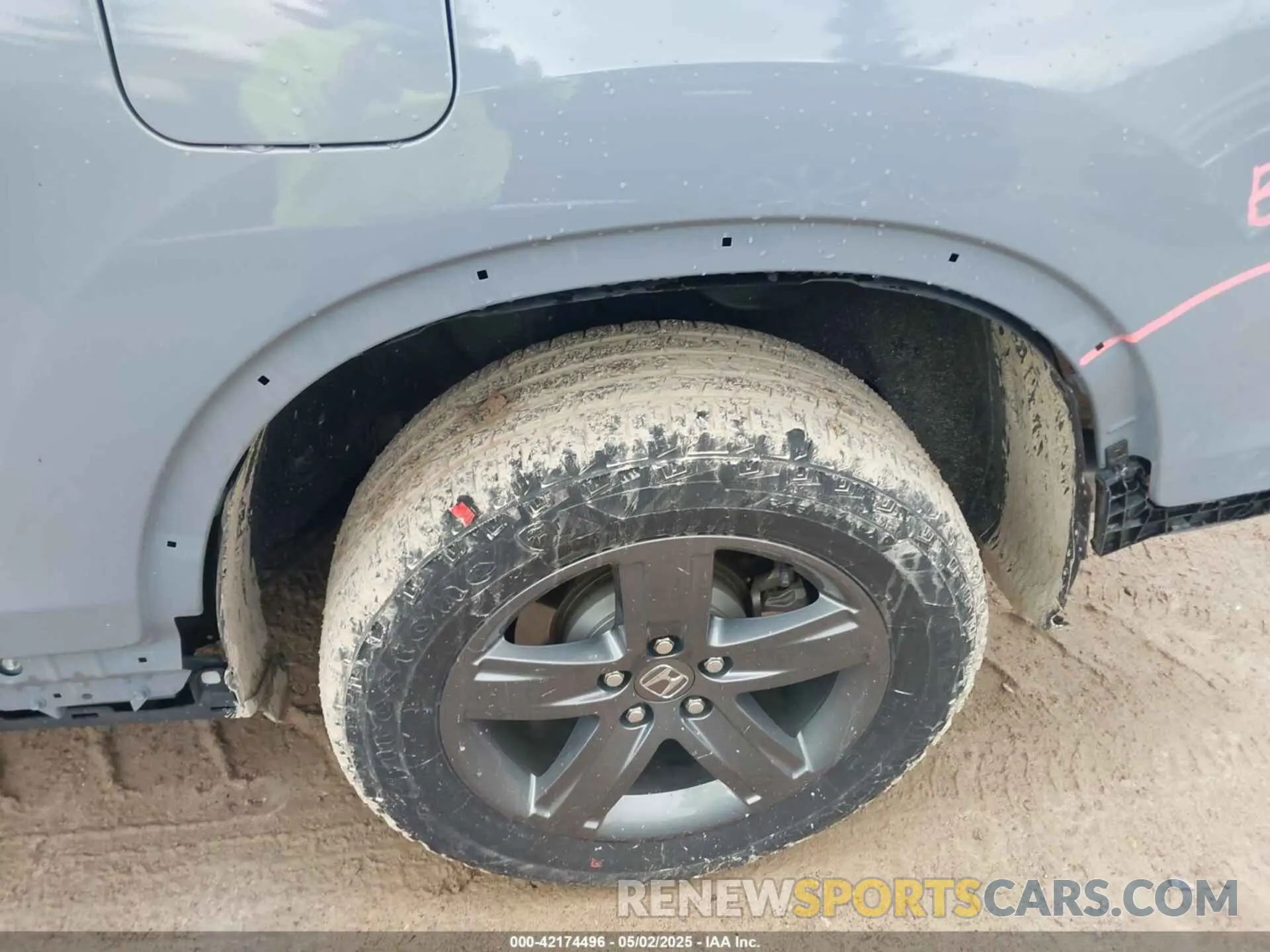 19 Photograph of a damaged car 5FPYK3F71PB005231 HONDA RIDGELINE 2023