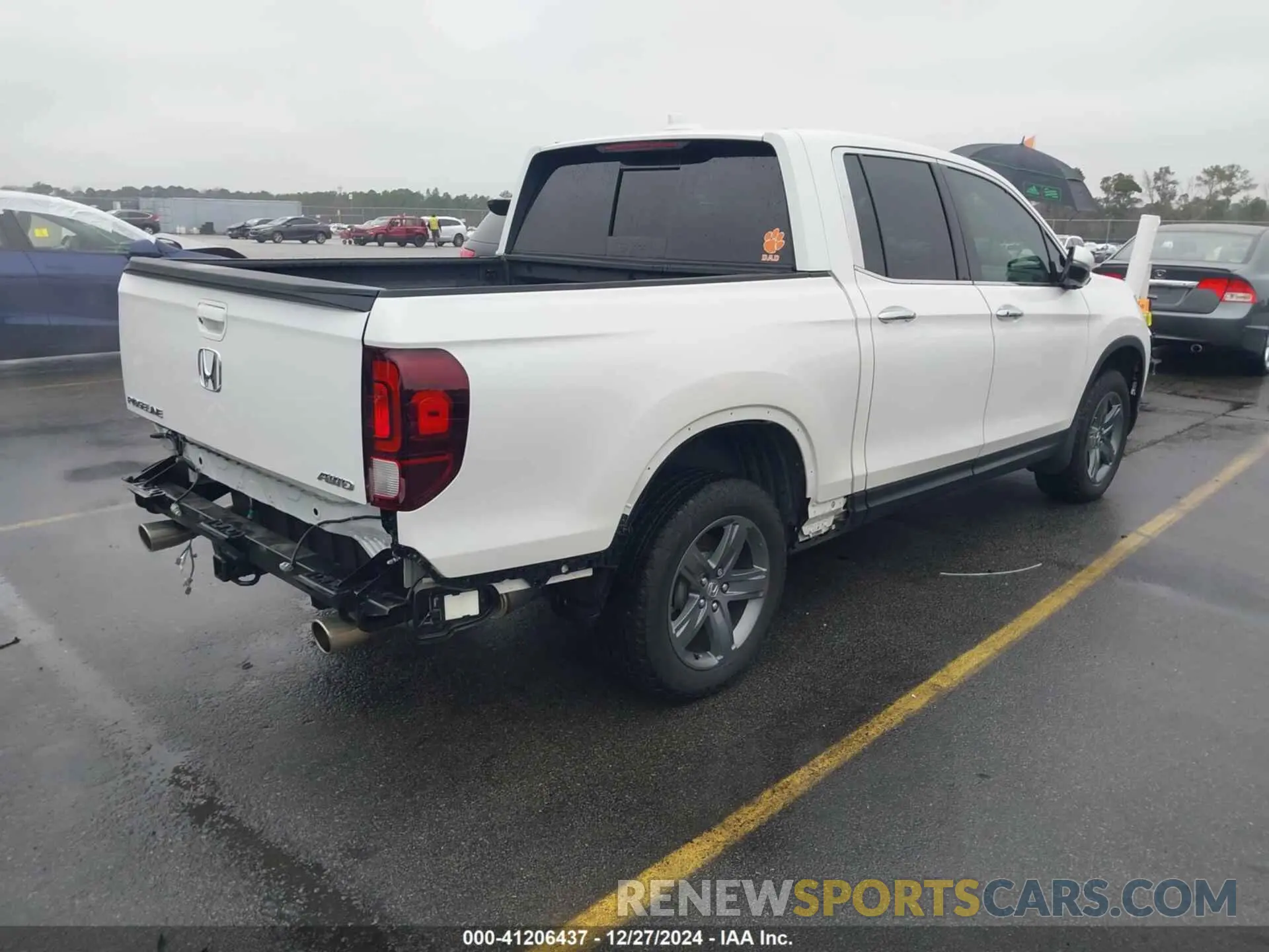 4 Photograph of a damaged car 5FPYK3F72PB035273 HONDA RIDGELINE 2023
