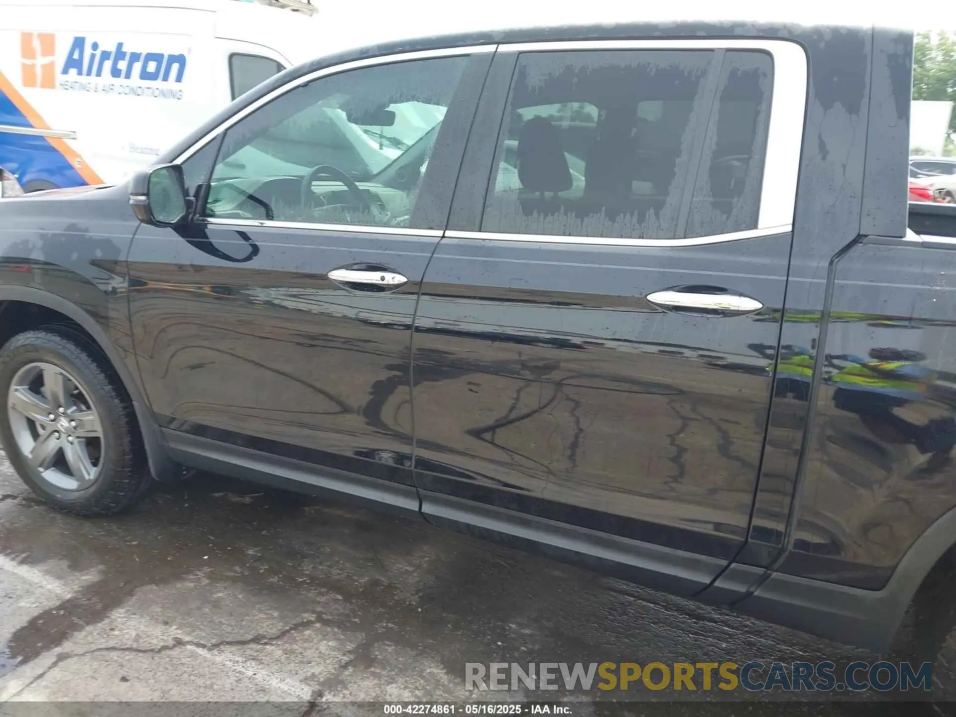 14 Photograph of a damaged car 5FPYK3F76PB042100 HONDA RIDGELINE 2023