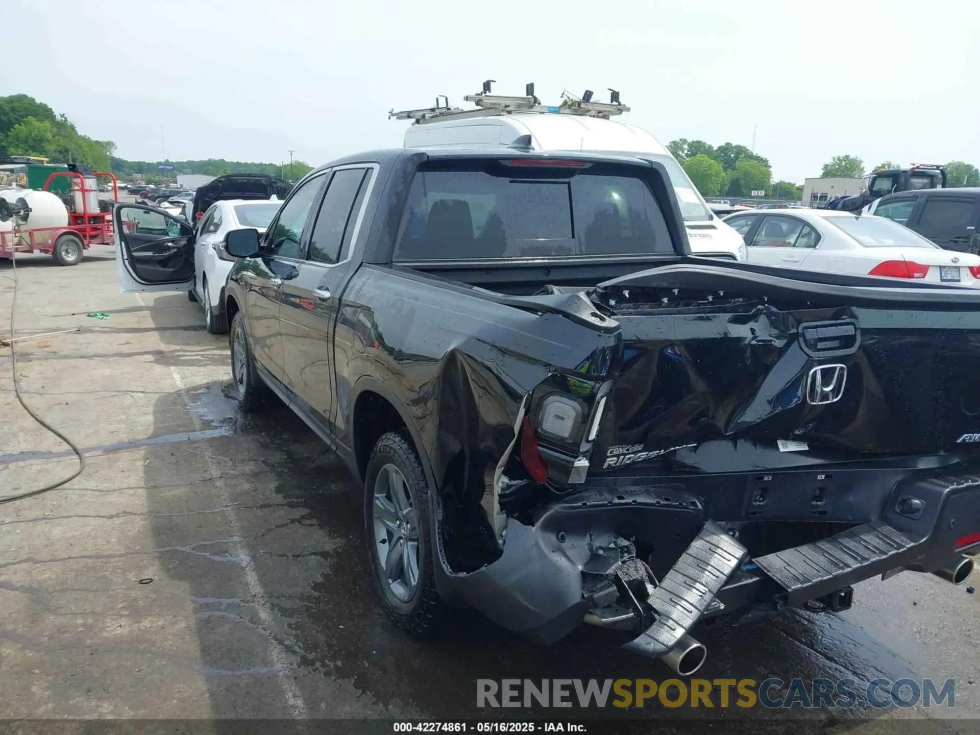 3 Photograph of a damaged car 5FPYK3F76PB042100 HONDA RIDGELINE 2023