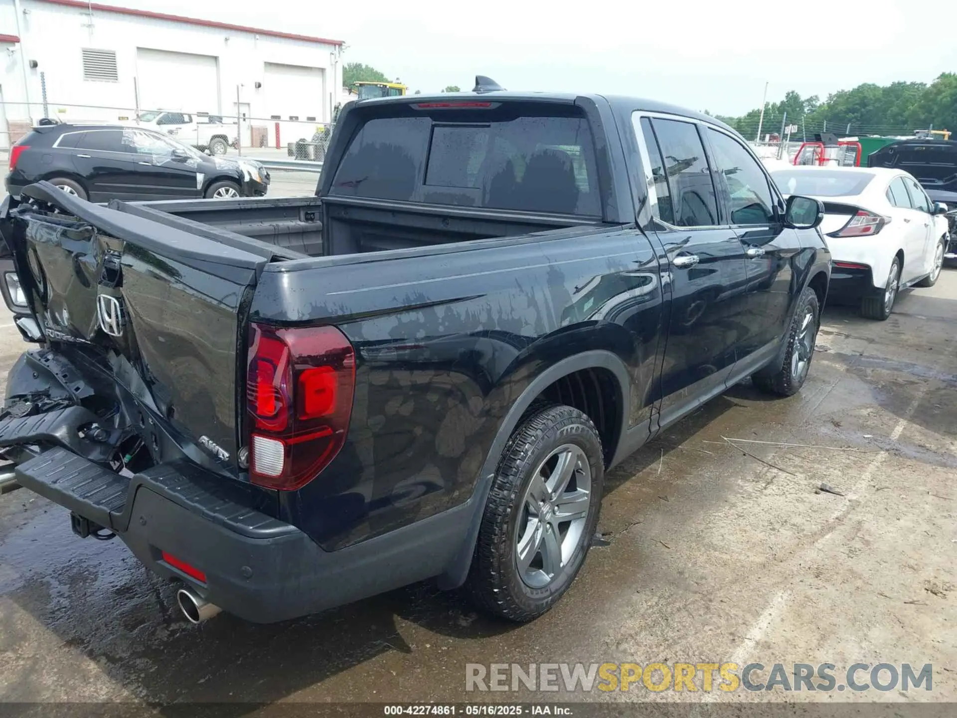 4 Photograph of a damaged car 5FPYK3F76PB042100 HONDA RIDGELINE 2023