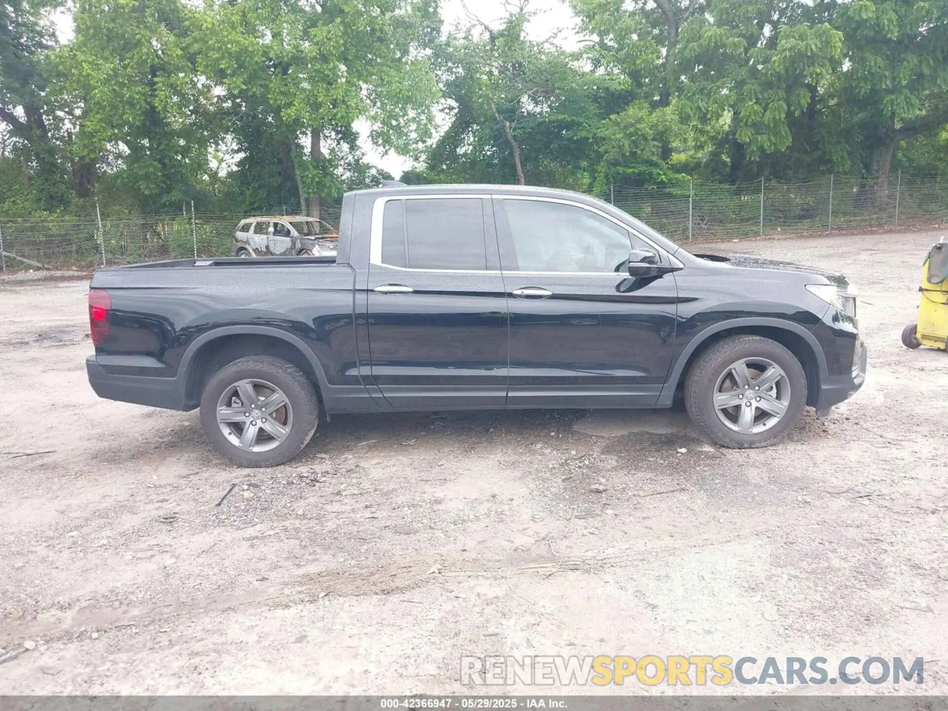 13 Photograph of a damaged car 5FPYK3F77PB052828 HONDA RIDGELINE 2023