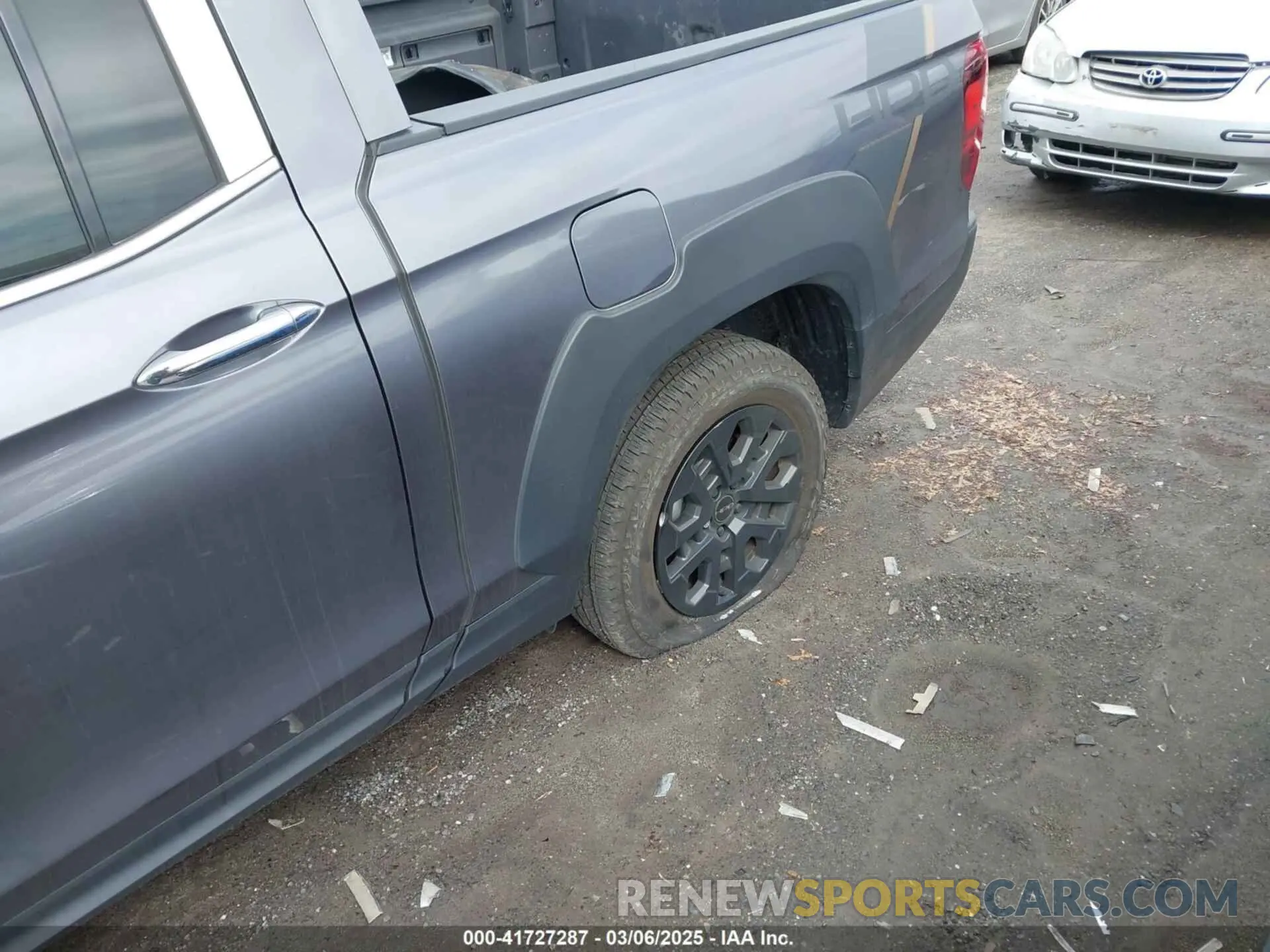 18 Photograph of a damaged car 5FPYK3F78PB064633 HONDA RIDGELINE 2023