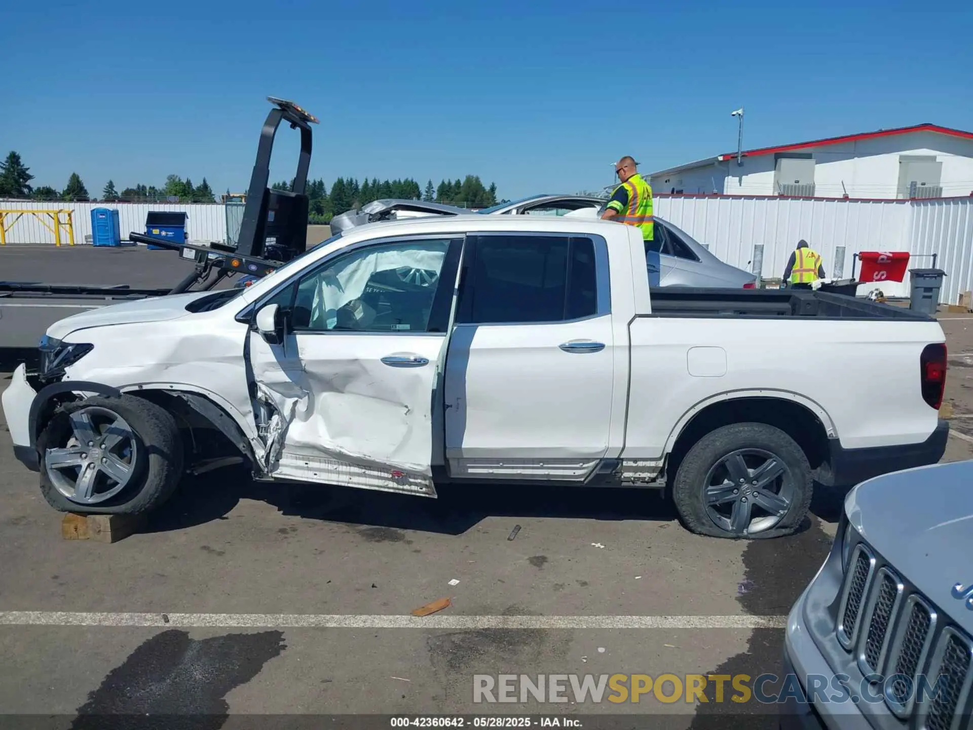 14 Photograph of a damaged car 5FPYK3F79PB051874 HONDA RIDGELINE 2023