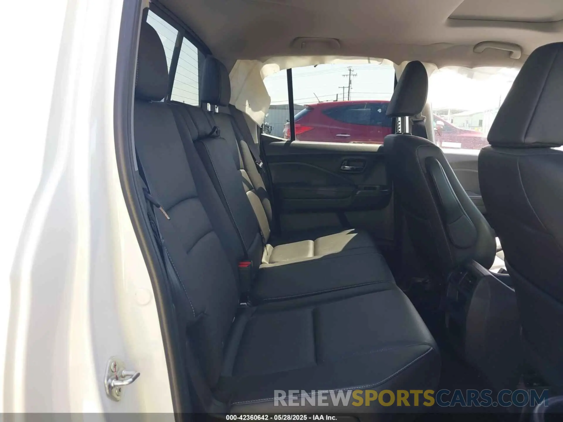 8 Photograph of a damaged car 5FPYK3F79PB051874 HONDA RIDGELINE 2023