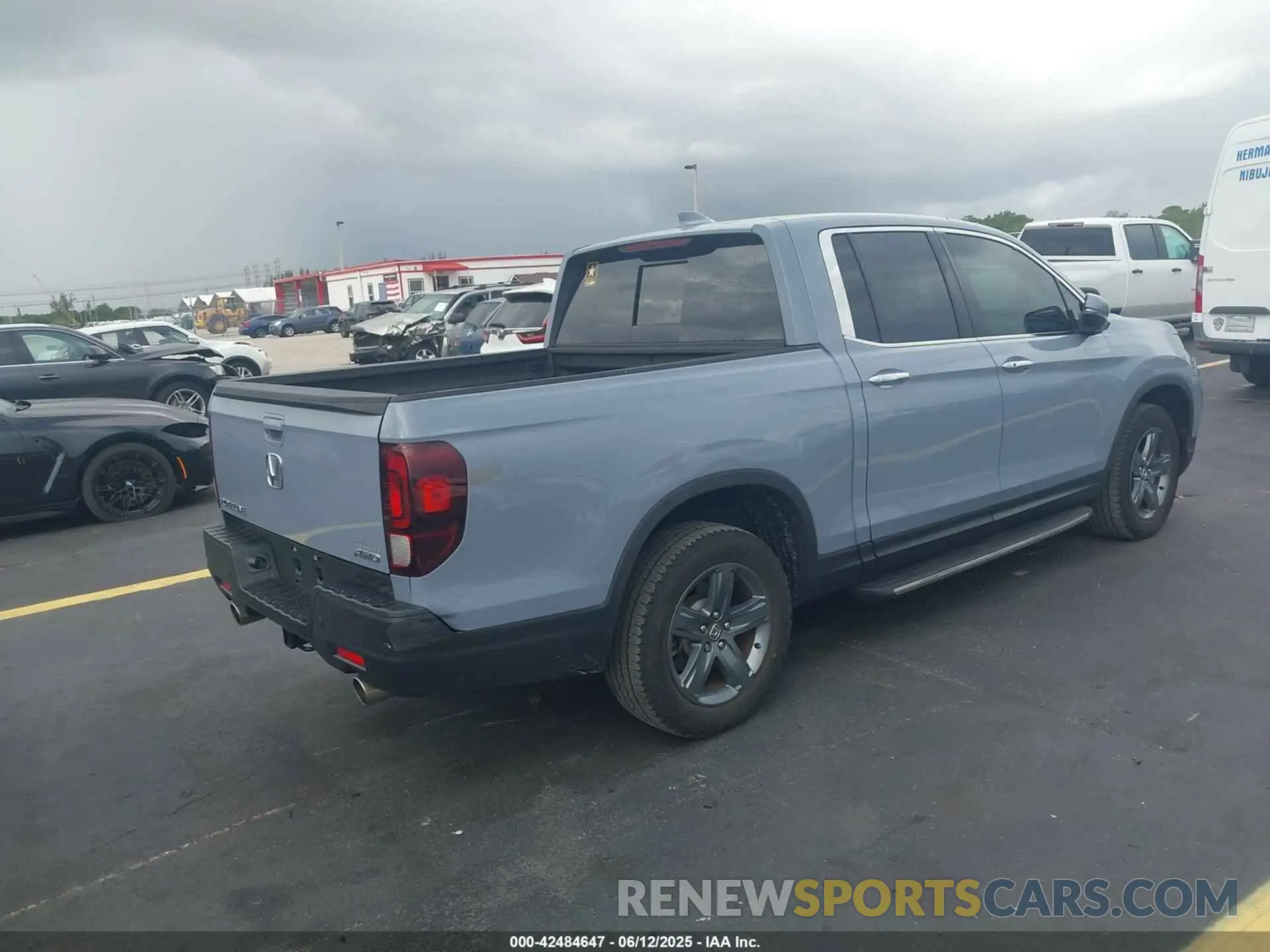 4 Photograph of a damaged car 5FPYK3F7XPB065203 HONDA RIDGELINE 2023