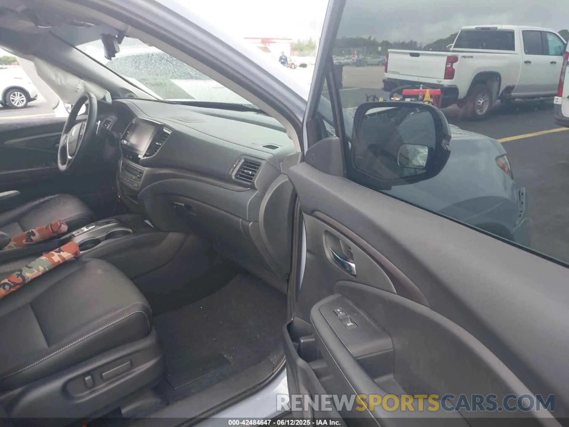 5 Photograph of a damaged car 5FPYK3F7XPB065203 HONDA RIDGELINE 2023