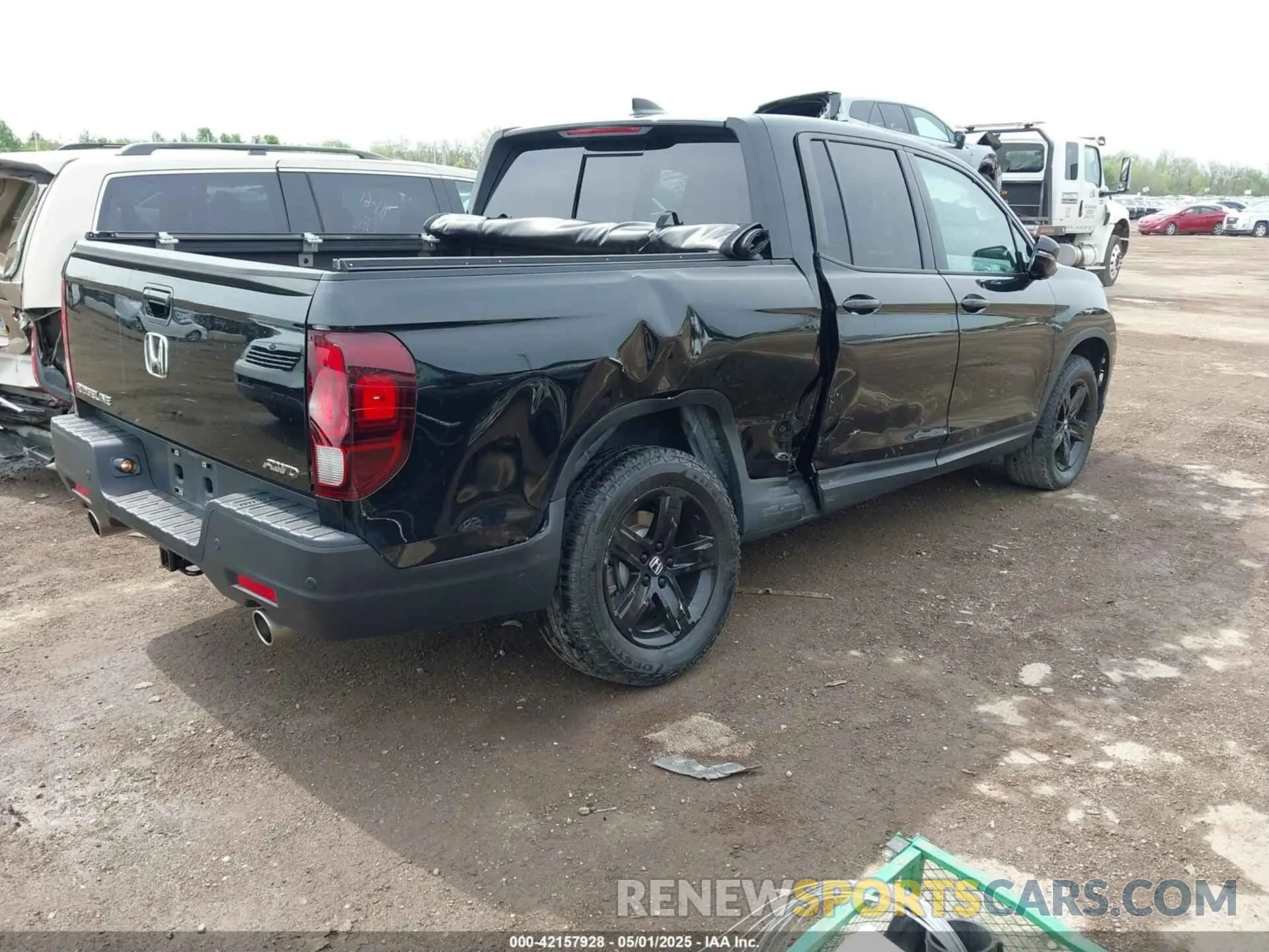 4 Photograph of a damaged car 5FPYK3F83PB023481 HONDA RIDGELINE 2023