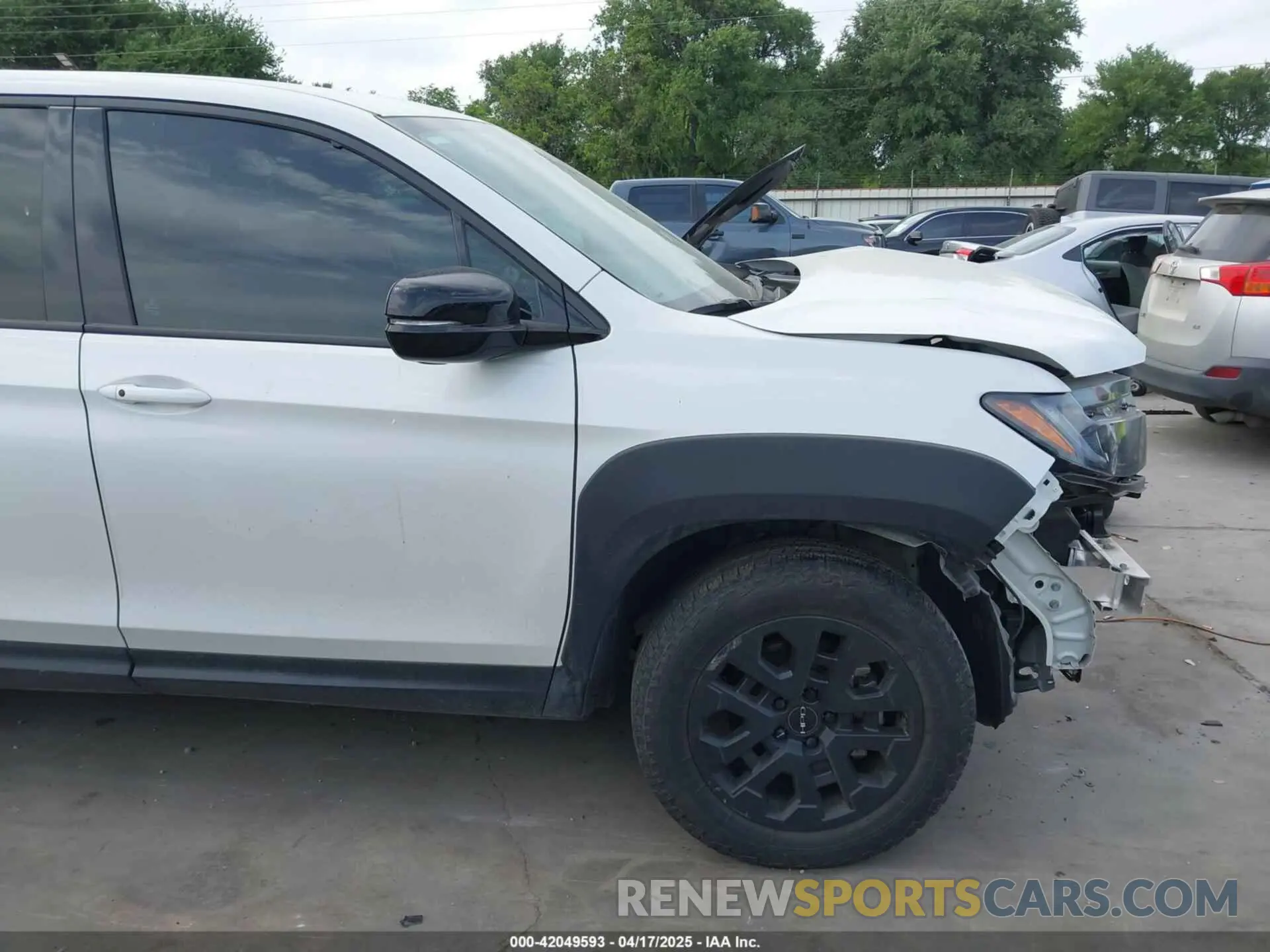18 Photograph of a damaged car 5FPYK3F84PB011792 HONDA RIDGELINE 2023