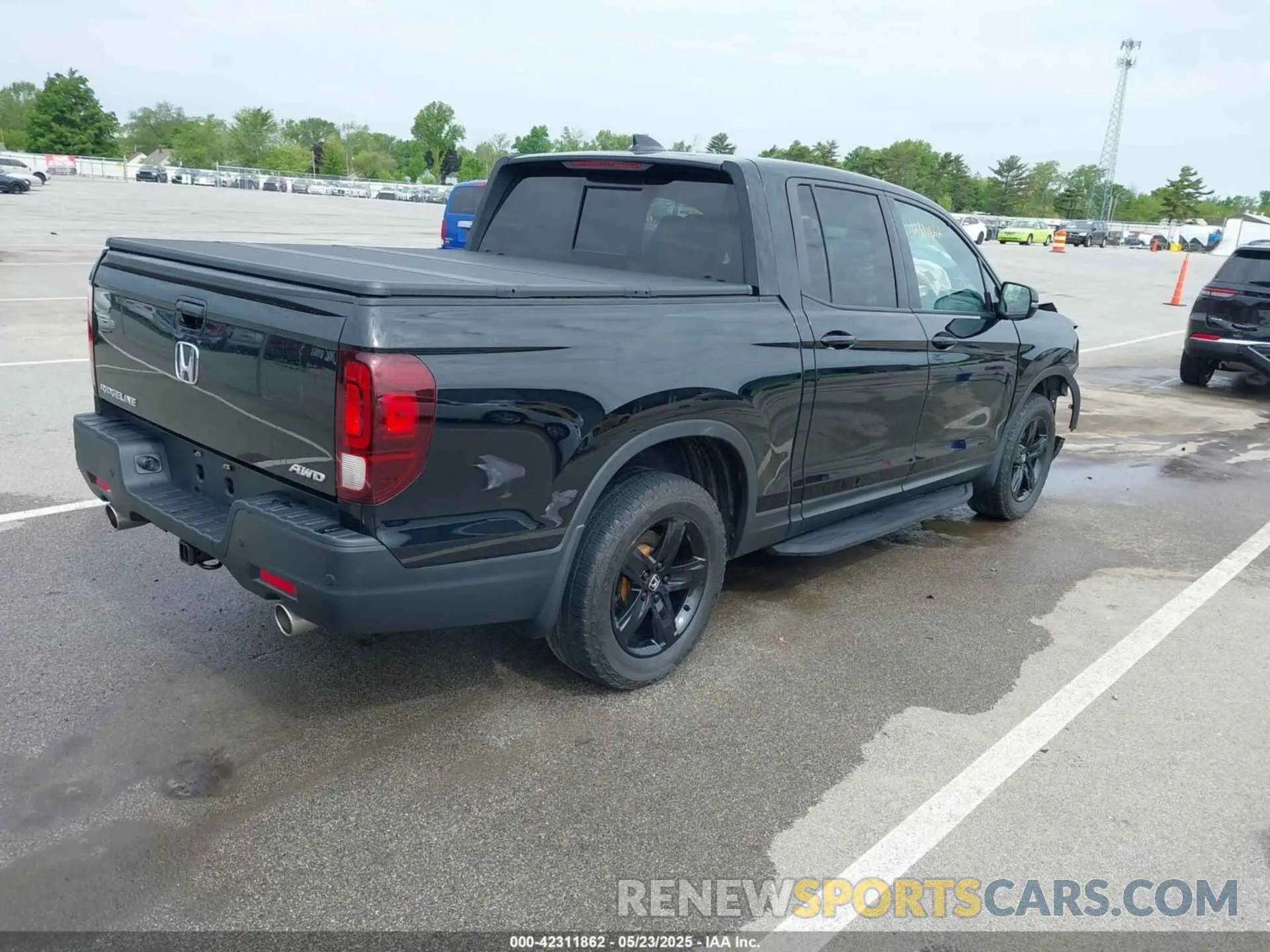 4 Photograph of a damaged car 5FPYK3F86PB015746 HONDA RIDGELINE 2023