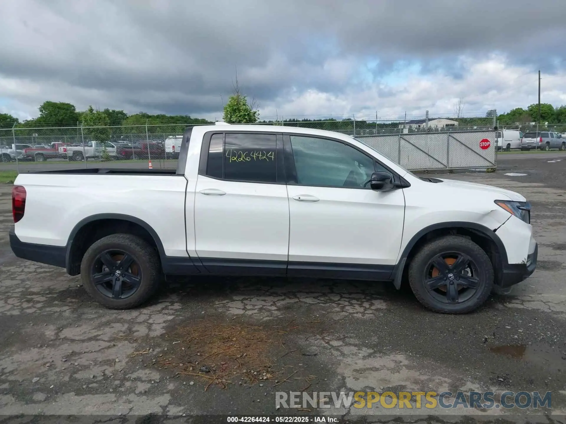 13 Photograph of a damaged car 5FPYK3F88PB018969 HONDA RIDGELINE 2023