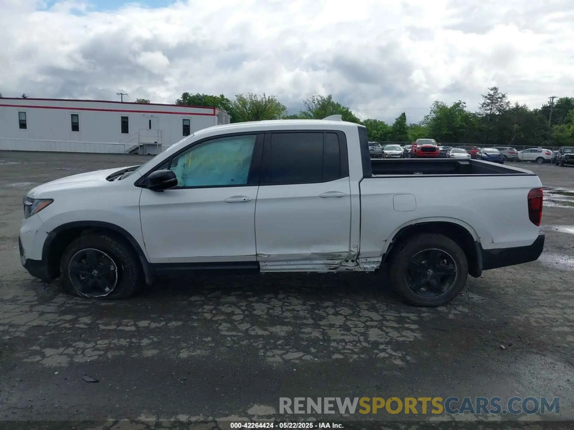 14 Photograph of a damaged car 5FPYK3F88PB018969 HONDA RIDGELINE 2023