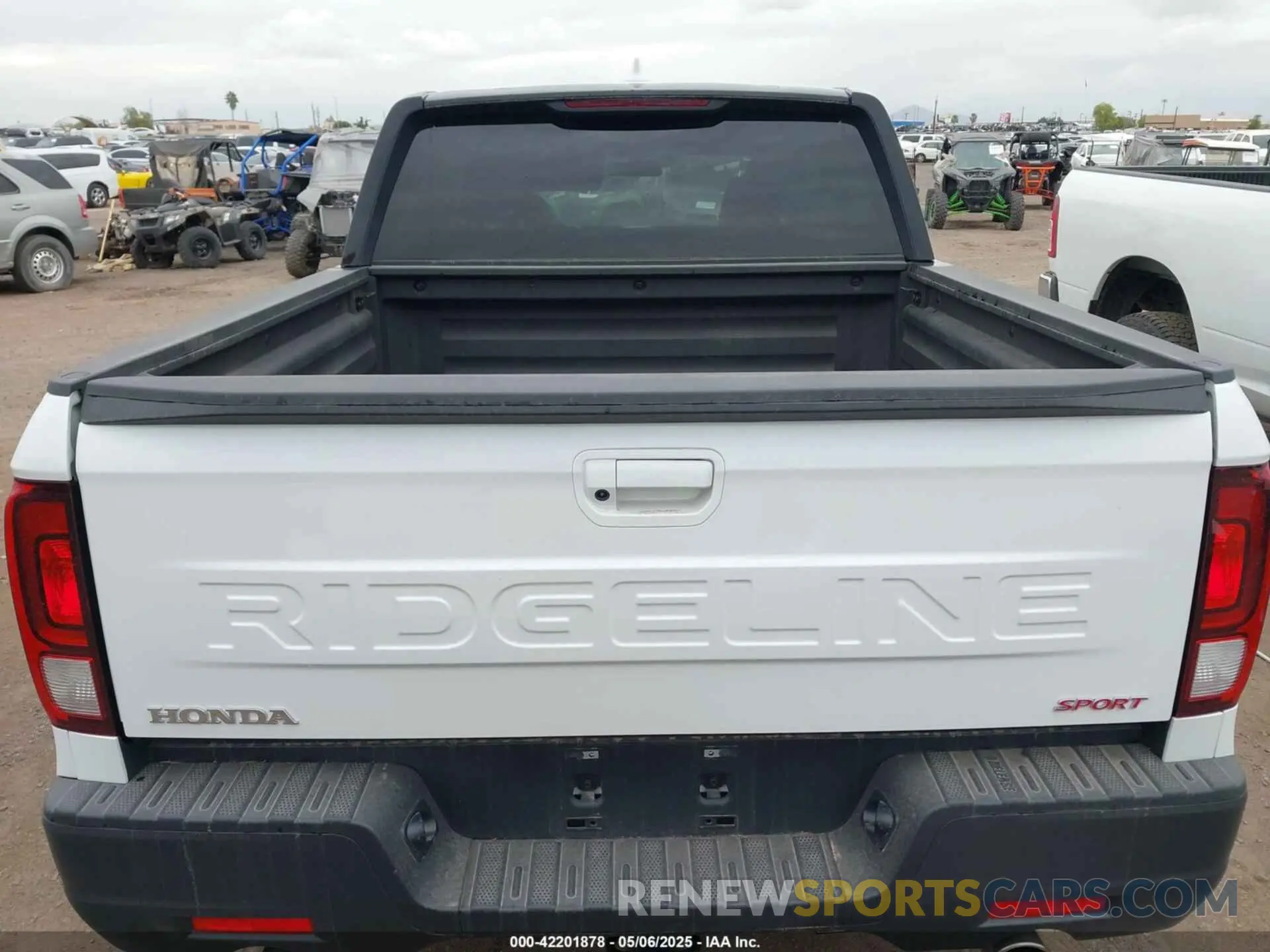 16 Photograph of a damaged car 5FPYK3F11RB014302 HONDA RIDGELINE 2024