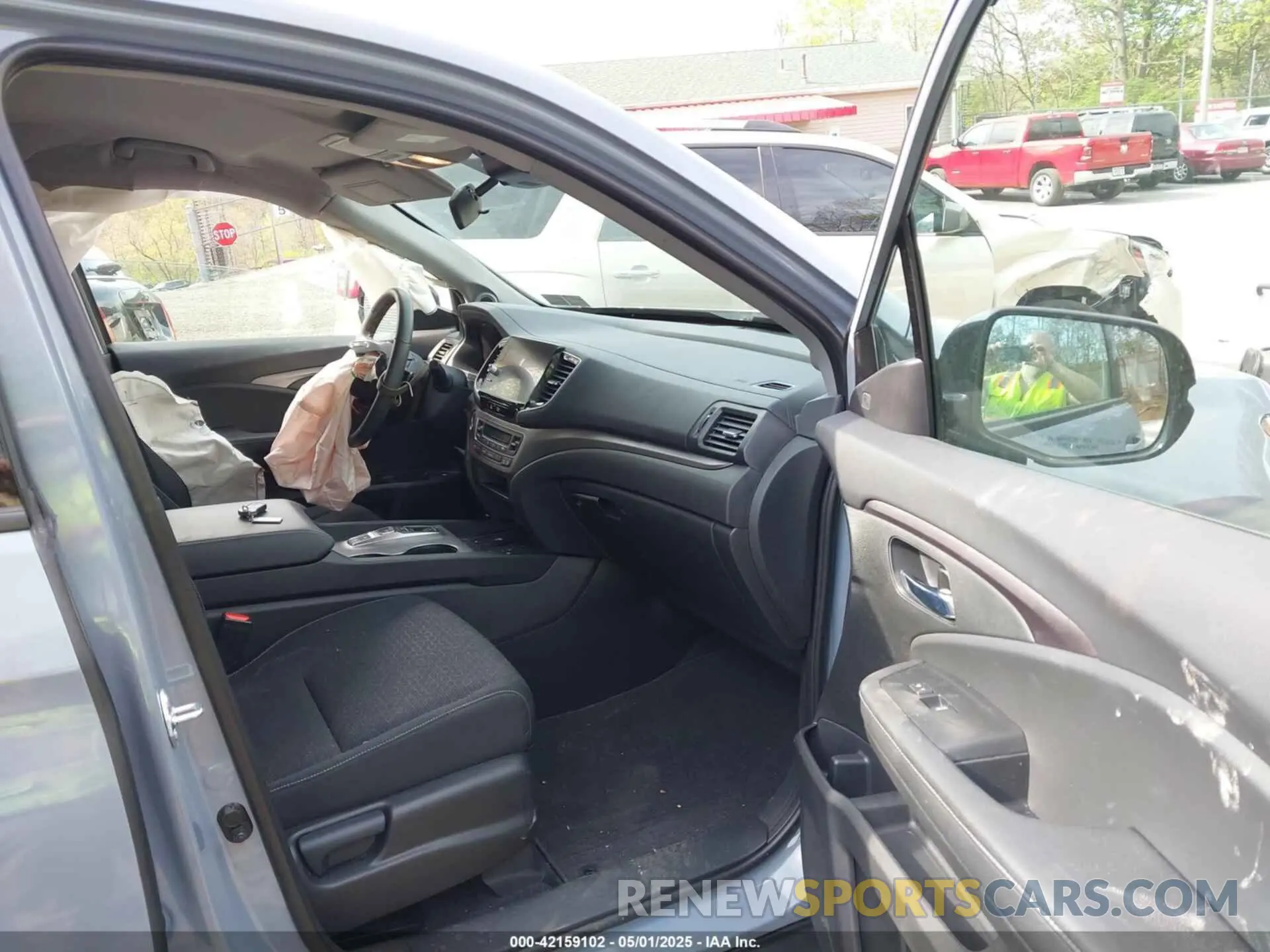 5 Photograph of a damaged car 5FPYK3F18RB009341 HONDA RIDGELINE 2024
