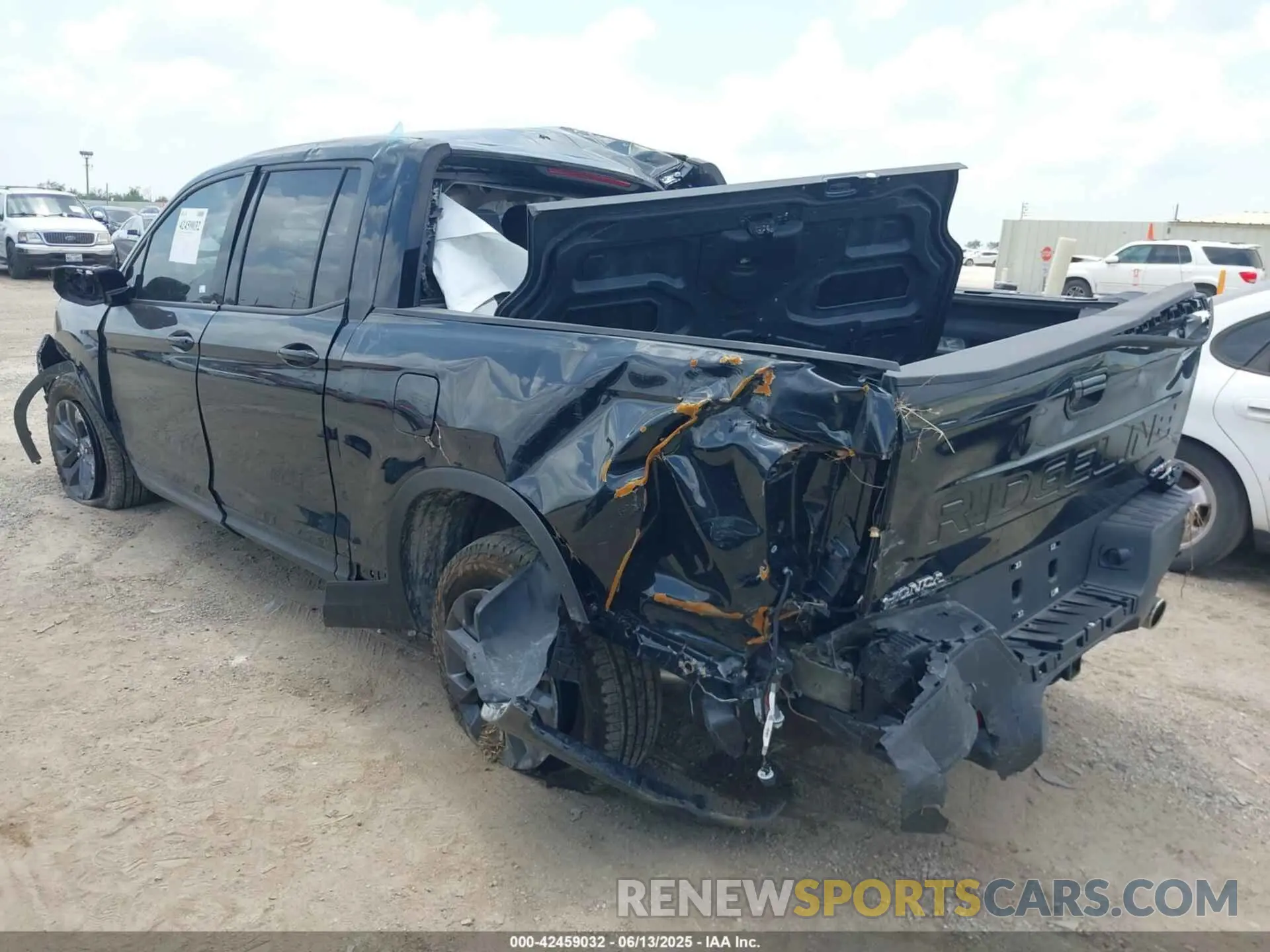 3 Photograph of a damaged car 5FPYK3F1XRB029557 HONDA RIDGELINE 2024