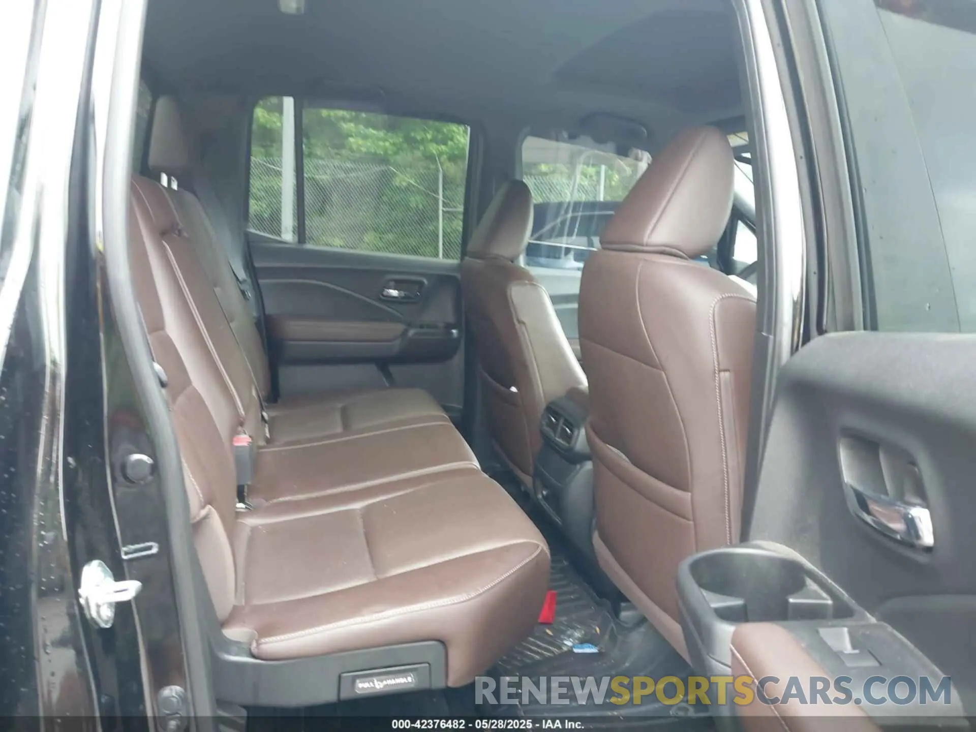 8 Photograph of a damaged car 5FPYK3F50RB022006 HONDA RIDGELINE 2024