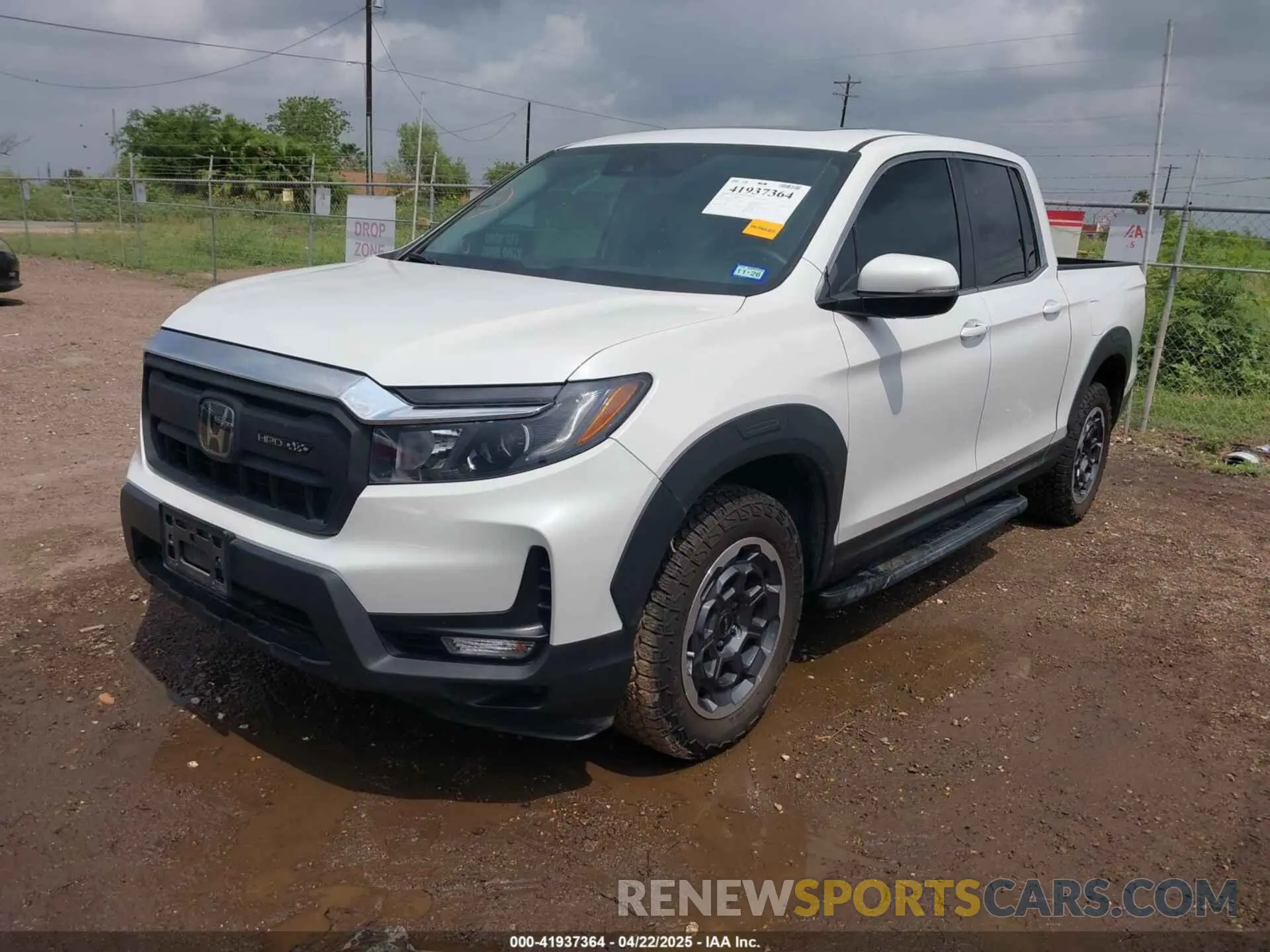 2 Photograph of a damaged car 5FPYK3F51RB013931 HONDA RIDGELINE 2024