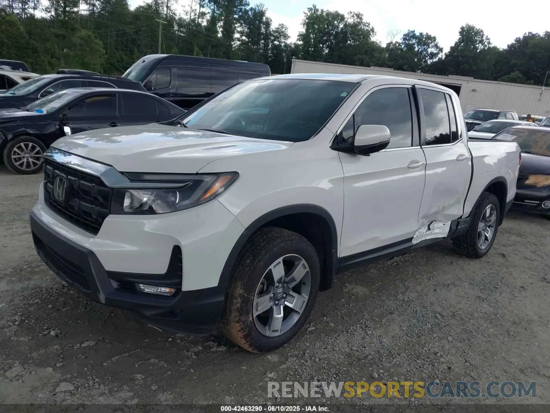 2 Photograph of a damaged car 5FPYK3F53RB024767 HONDA RIDGELINE 2024