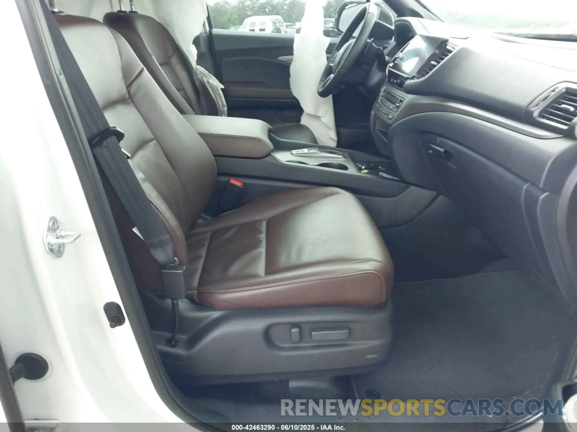 5 Photograph of a damaged car 5FPYK3F53RB024767 HONDA RIDGELINE 2024