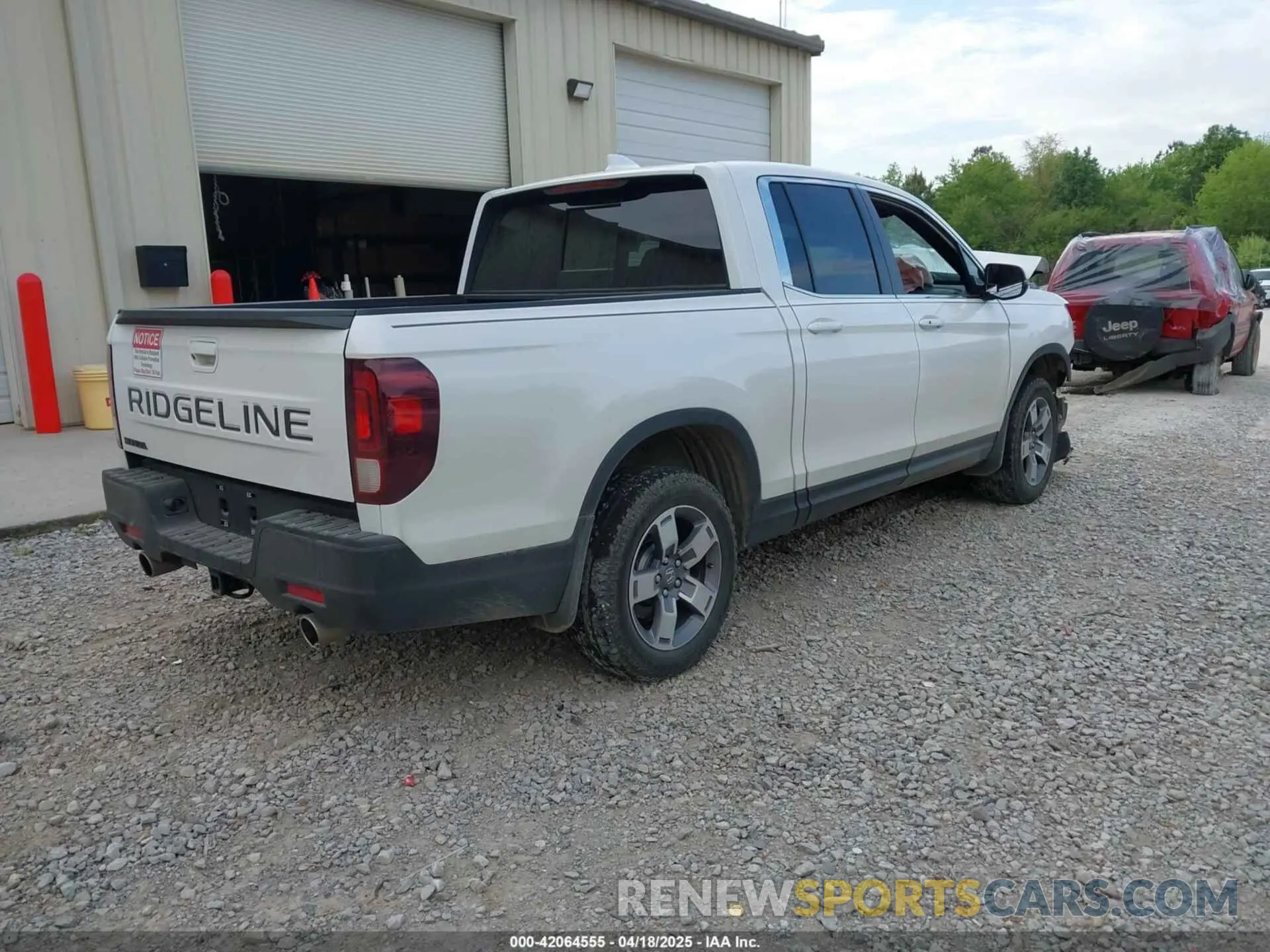 4 Photograph of a damaged car 5FPYK3F54RB011834 HONDA RIDGELINE 2024