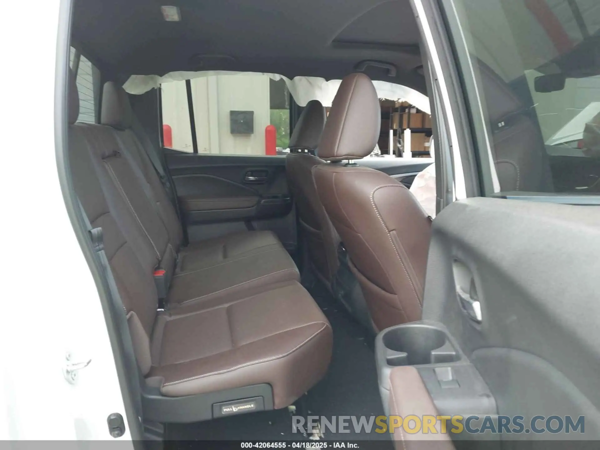 8 Photograph of a damaged car 5FPYK3F54RB011834 HONDA RIDGELINE 2024