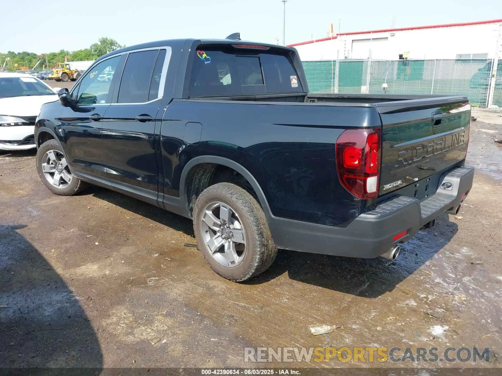 3 Photograph of a damaged car 5FPYK3F5XRB004113 HONDA RIDGELINE 2024