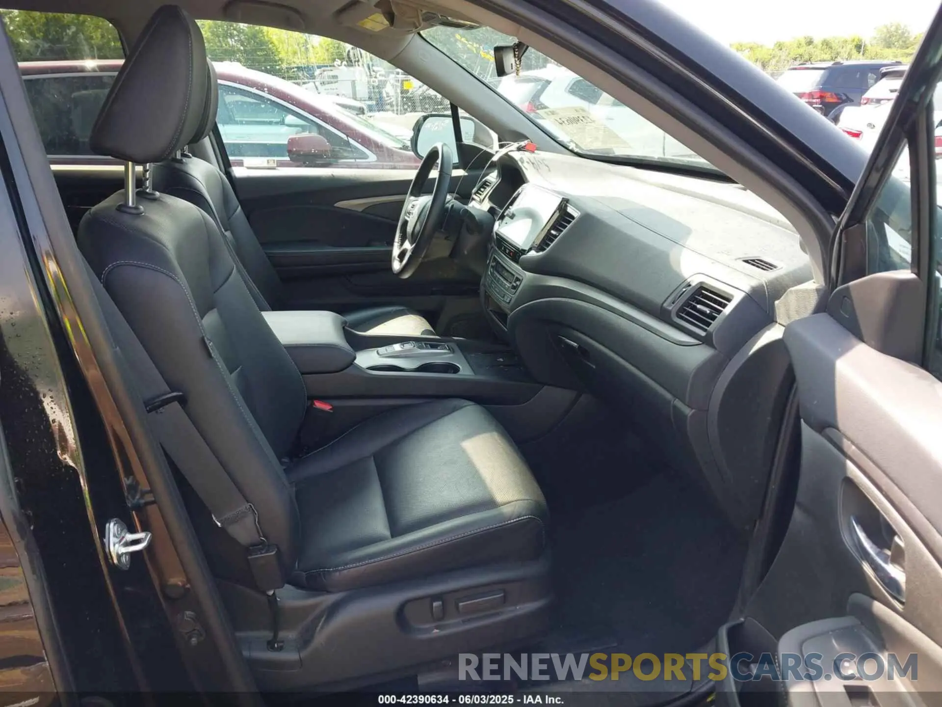 5 Photograph of a damaged car 5FPYK3F5XRB004113 HONDA RIDGELINE 2024