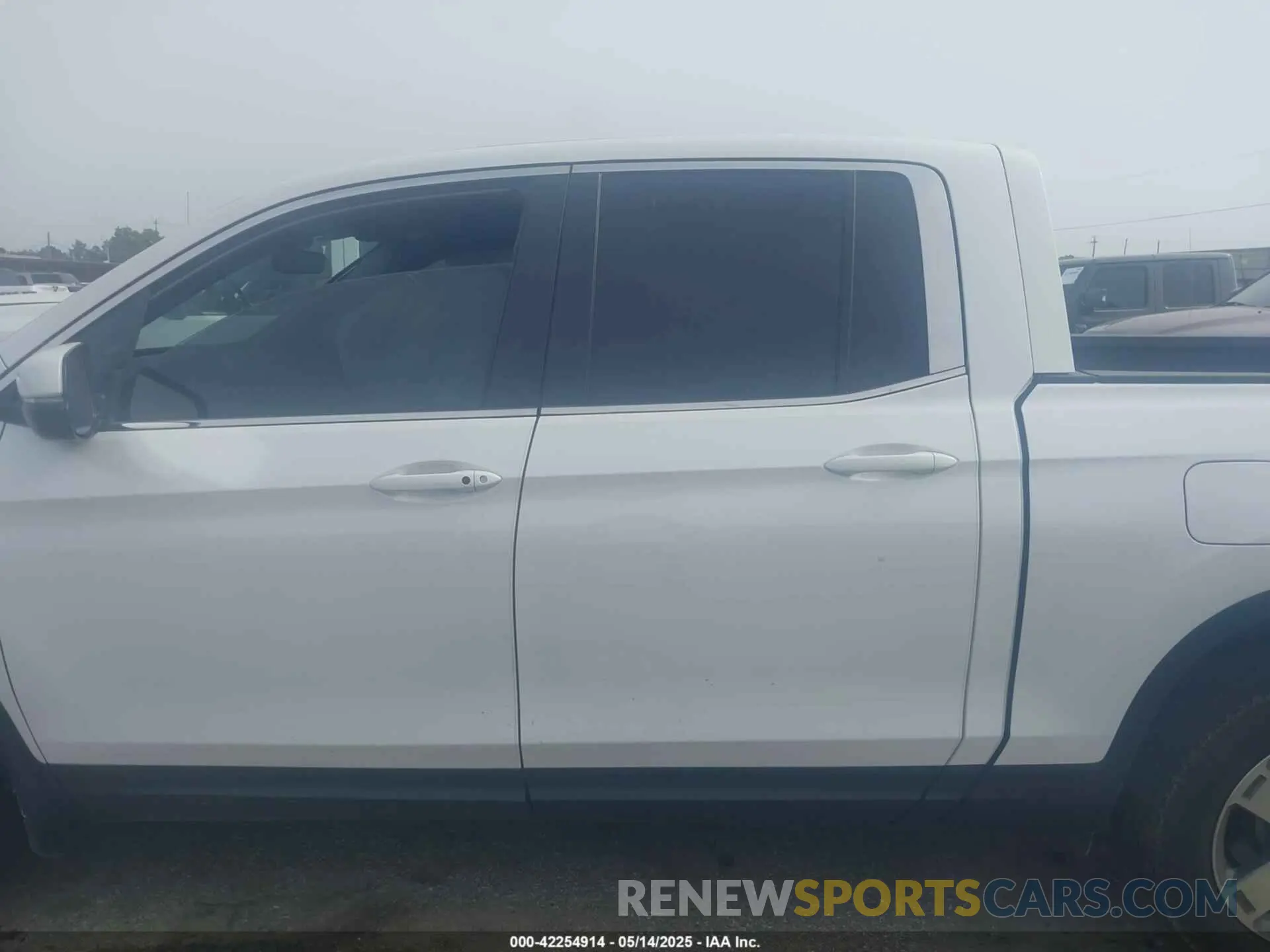14 Photograph of a damaged car 5FPYK3F5XRB014091 HONDA RIDGELINE 2024