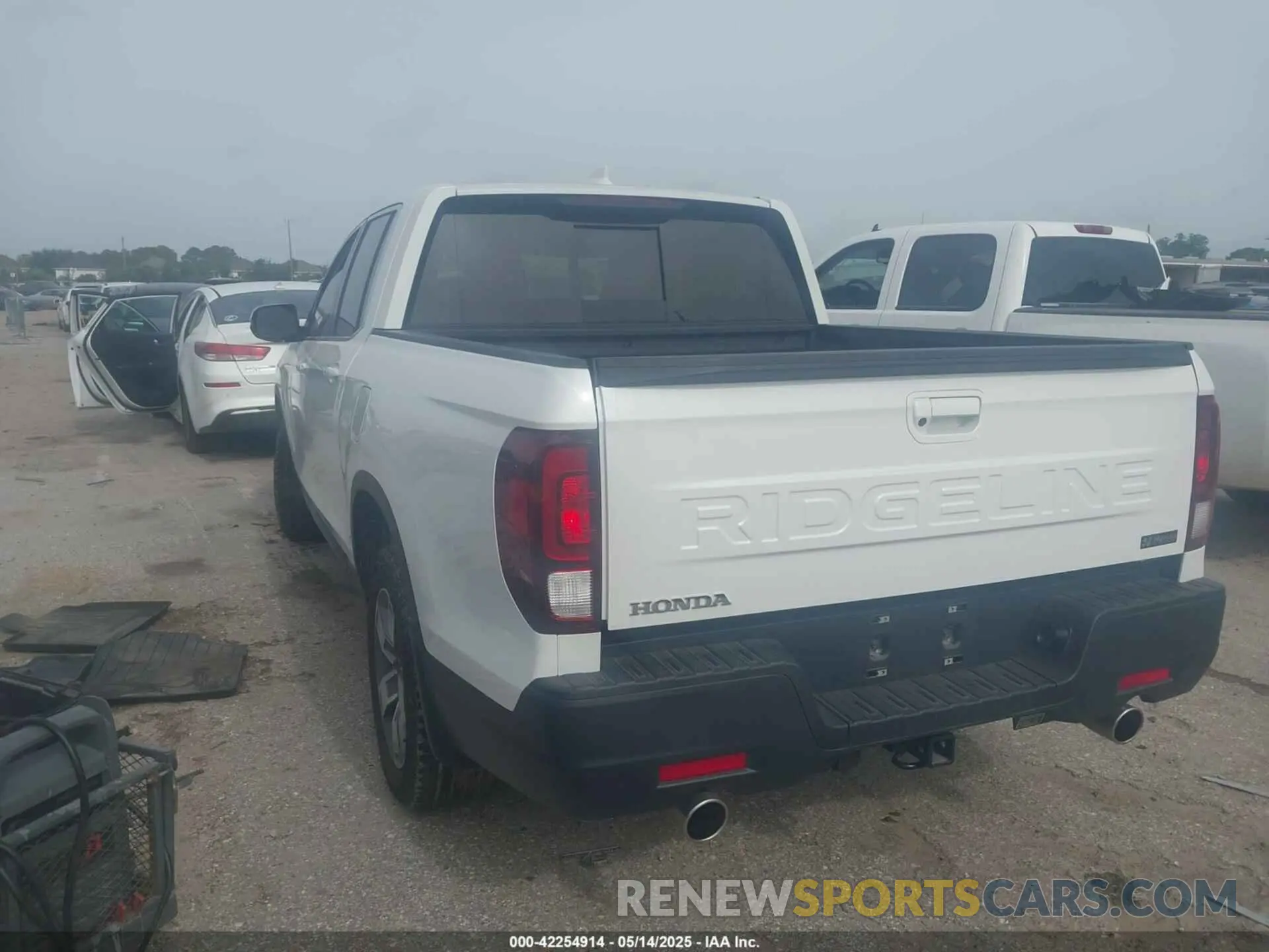 3 Photograph of a damaged car 5FPYK3F5XRB014091 HONDA RIDGELINE 2024