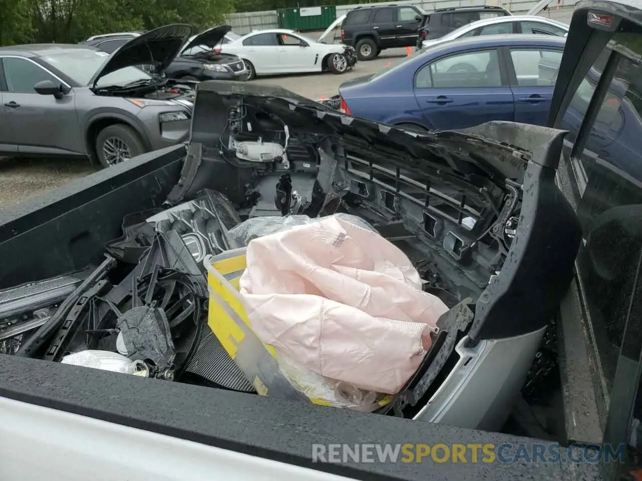 12 Photograph of a damaged car 5FPYK3F65RB009535 HONDA RIDGELINE 2024