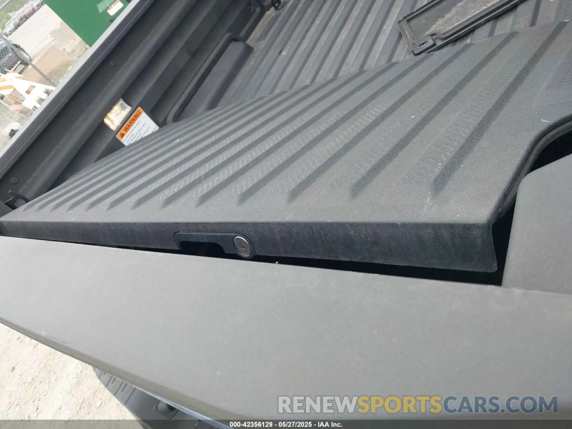 18 Photograph of a damaged car 5FPYK3F68RB022103 HONDA RIDGELINE 2024