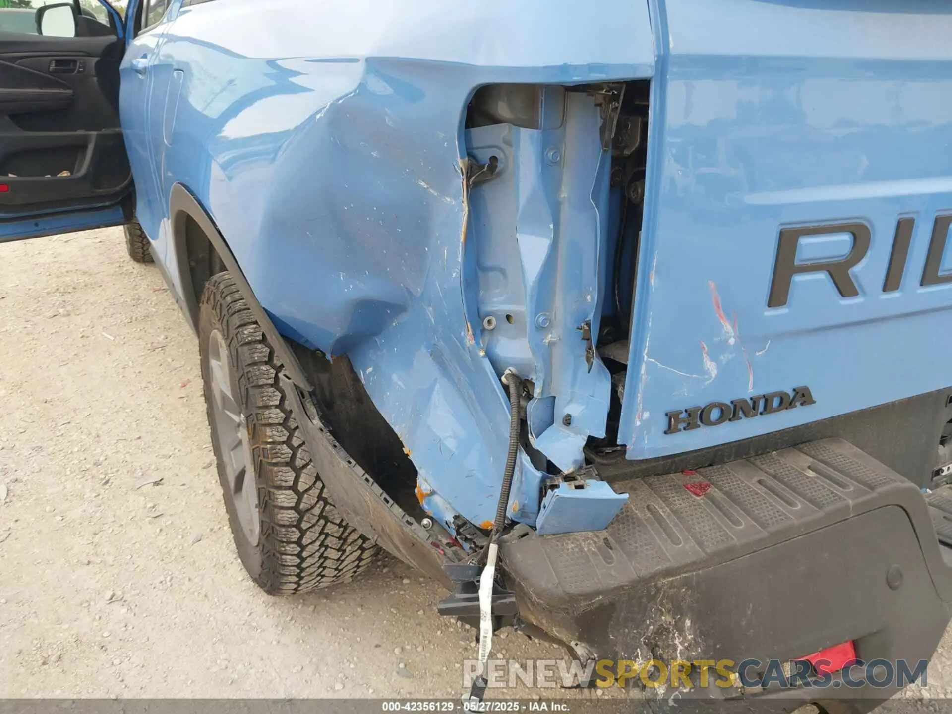 21 Photograph of a damaged car 5FPYK3F68RB022103 HONDA RIDGELINE 2024