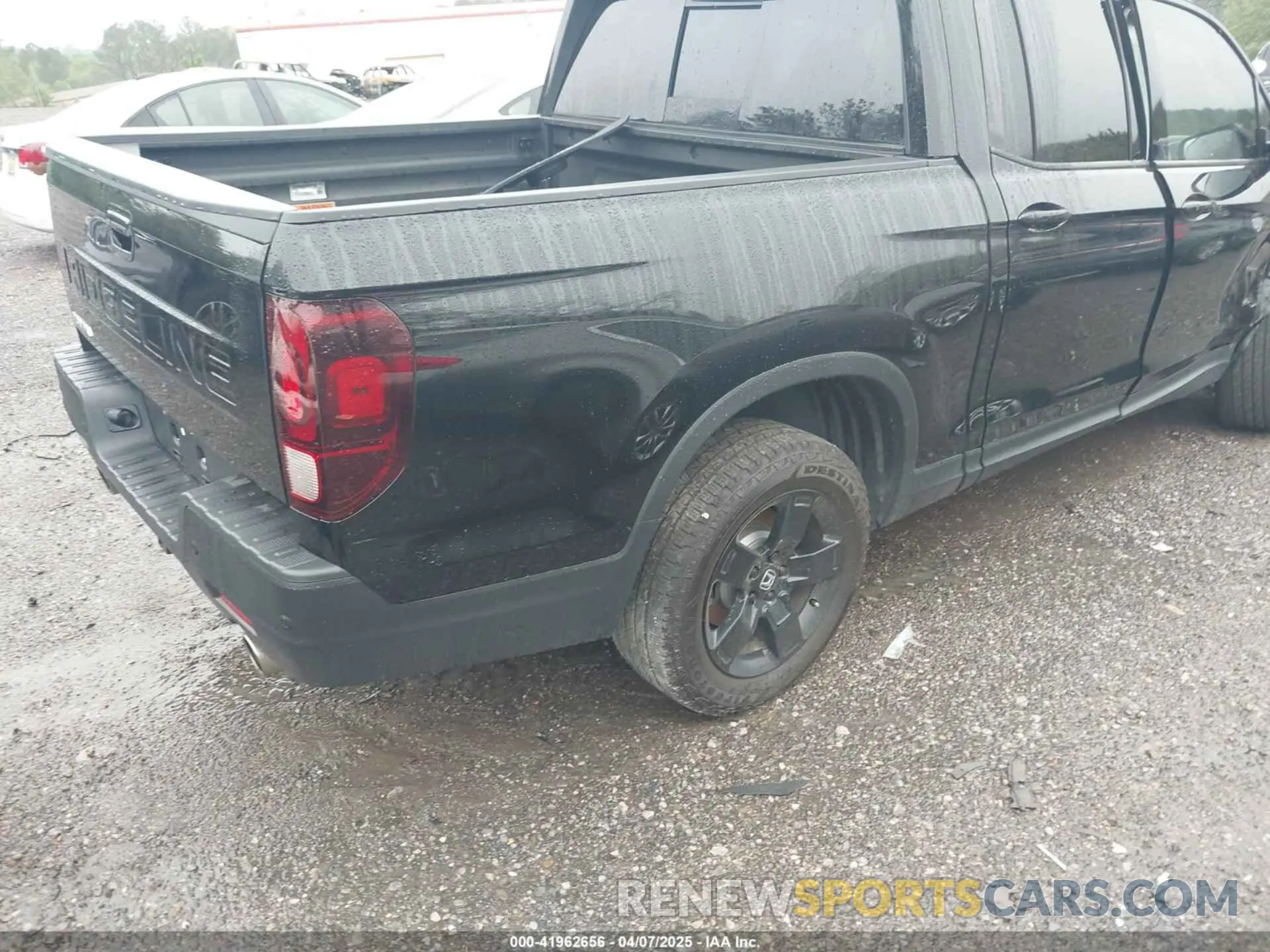 4 Photograph of a damaged car 5FPYK3F82RB021790 HONDA RIDGELINE 2024