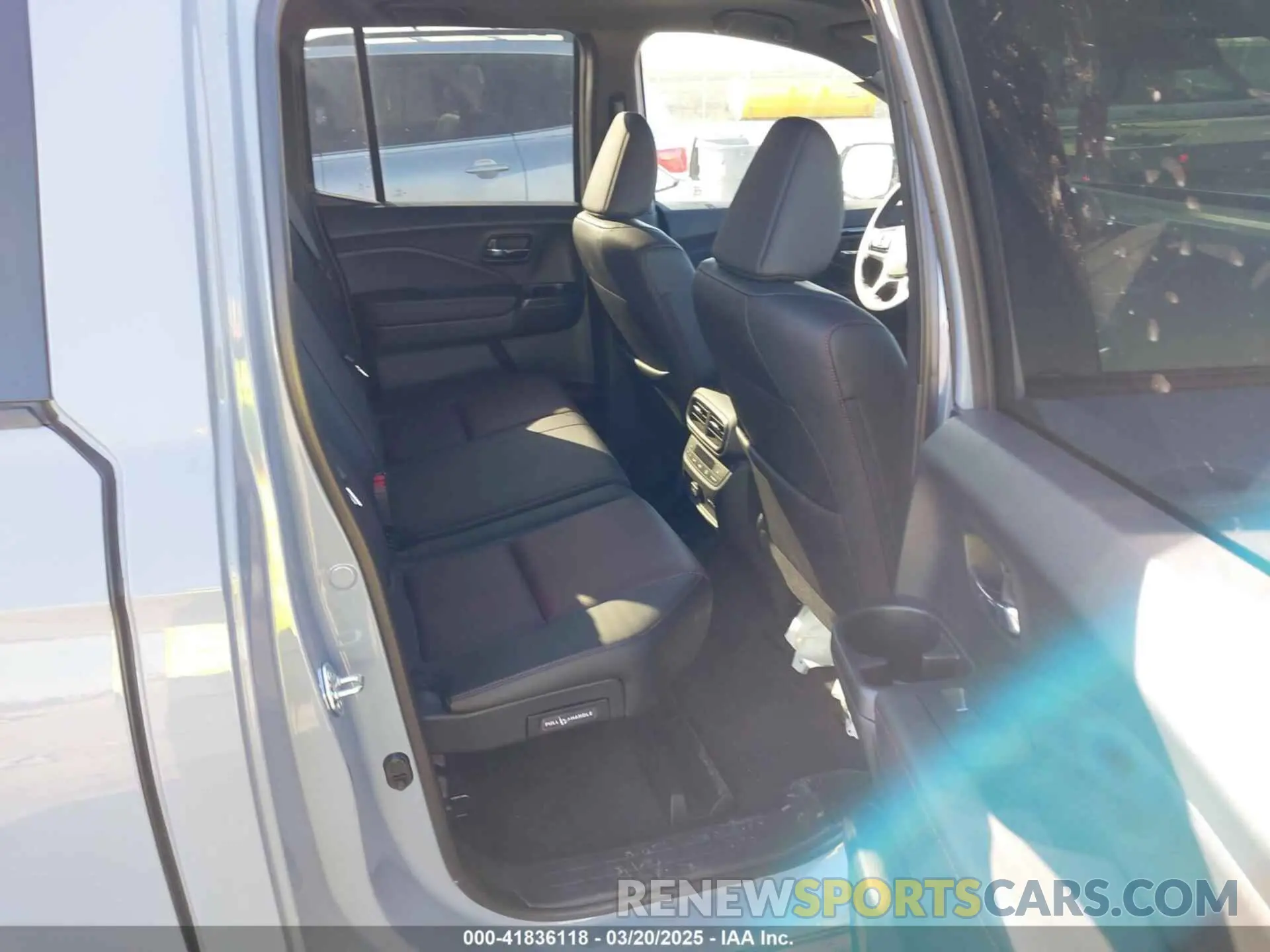8 Photograph of a damaged car 5FPYK3F85RB025204 HONDA RIDGELINE 2024