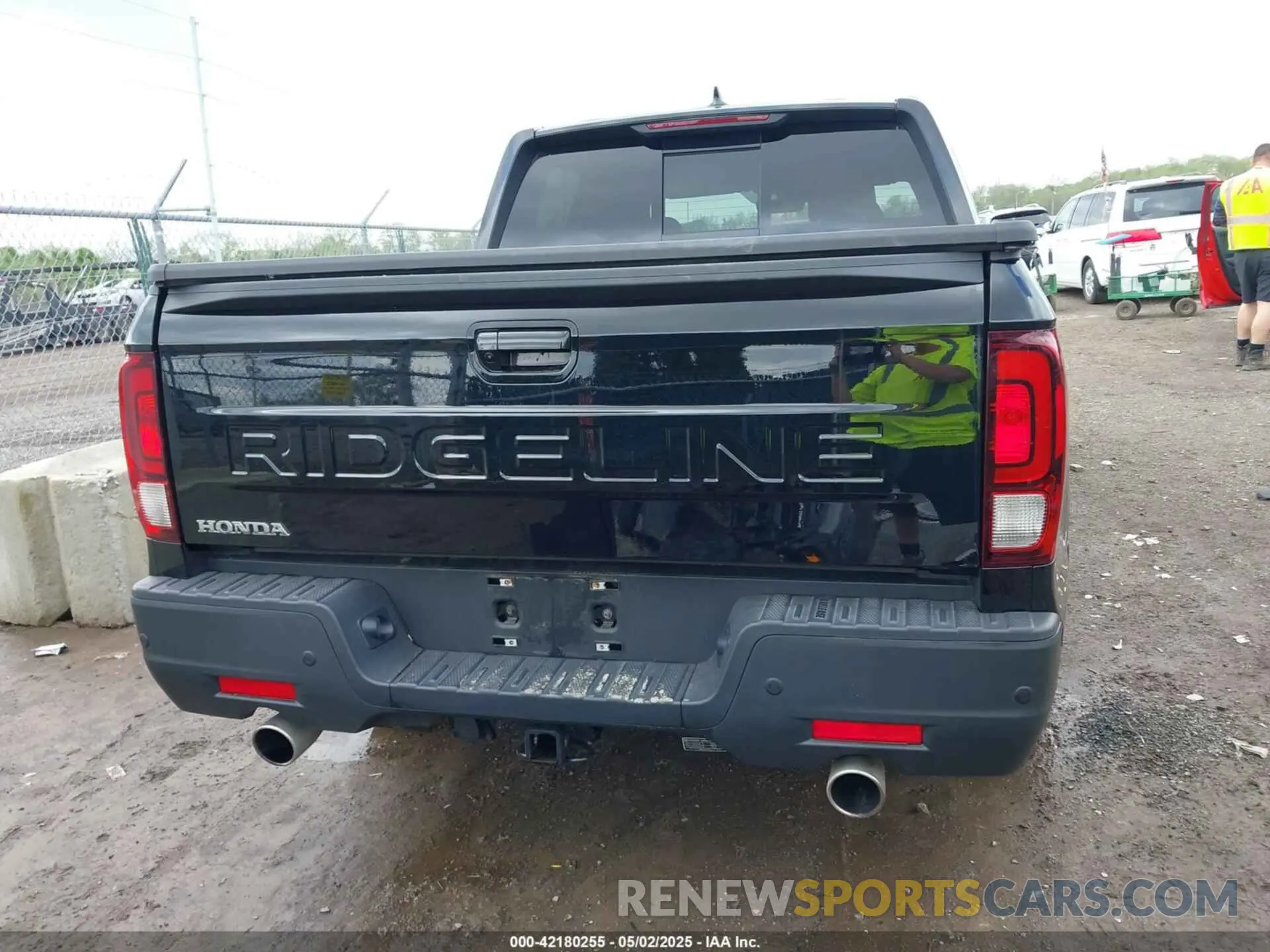 17 Photograph of a damaged car 5FPYK3F86RB030458 HONDA RIDGELINE 2024