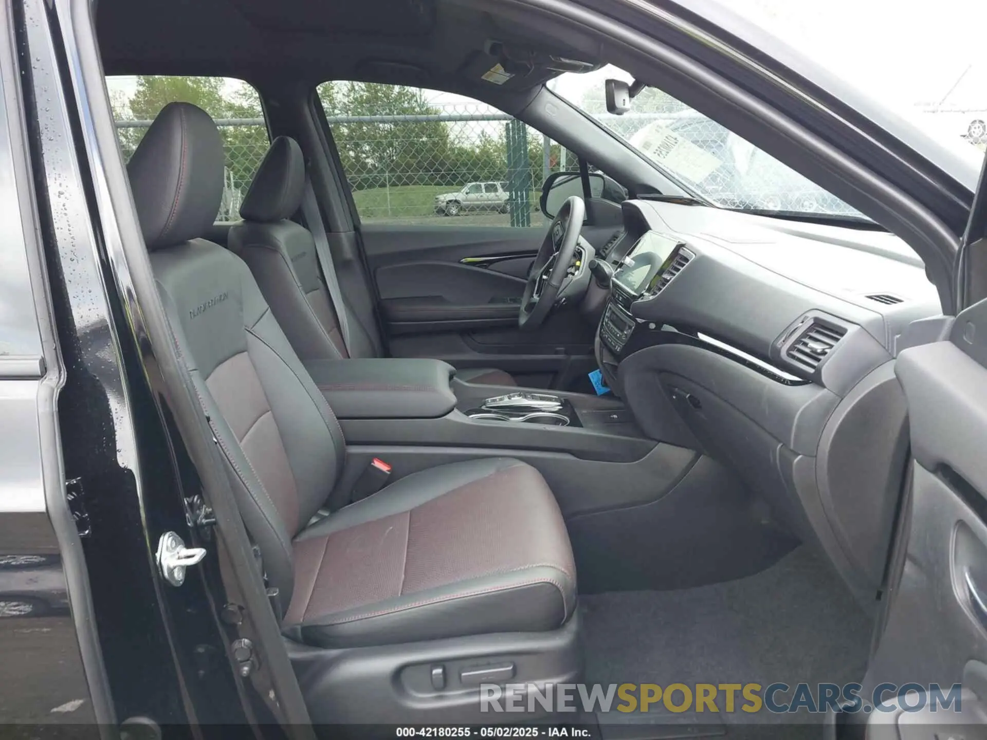 5 Photograph of a damaged car 5FPYK3F86RB030458 HONDA RIDGELINE 2024