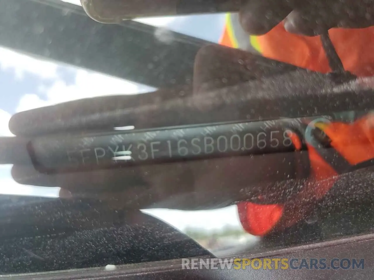13 Photograph of a damaged car 5FPYK3F16SB000658 HONDA RIDGELINE 2025