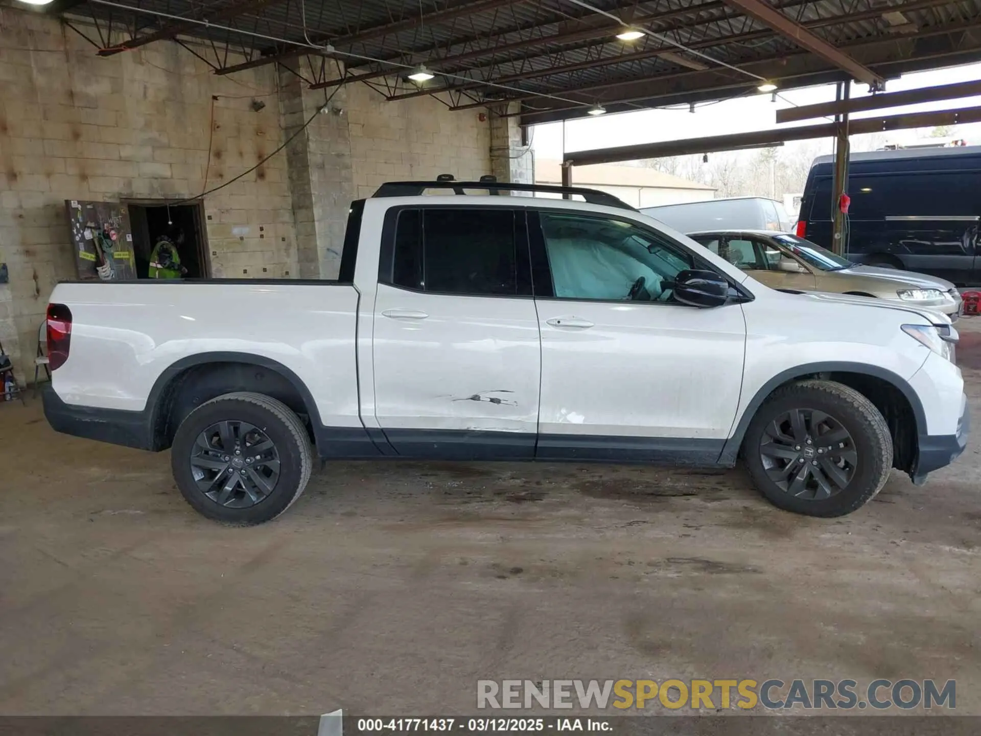 13 Photograph of a damaged car 5FPYK3F19SB002744 HONDA RIDGELINE 2025
