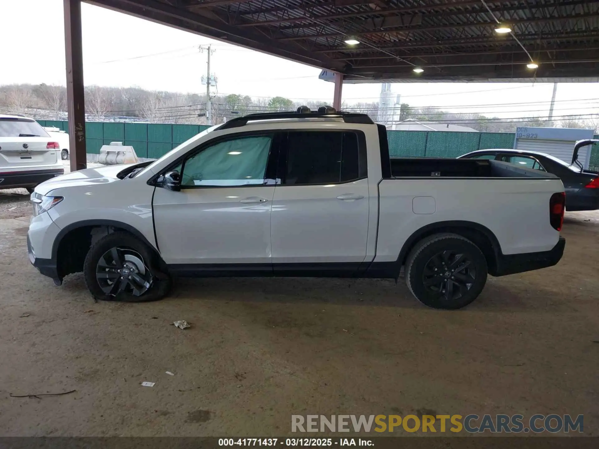 14 Photograph of a damaged car 5FPYK3F19SB002744 HONDA RIDGELINE 2025